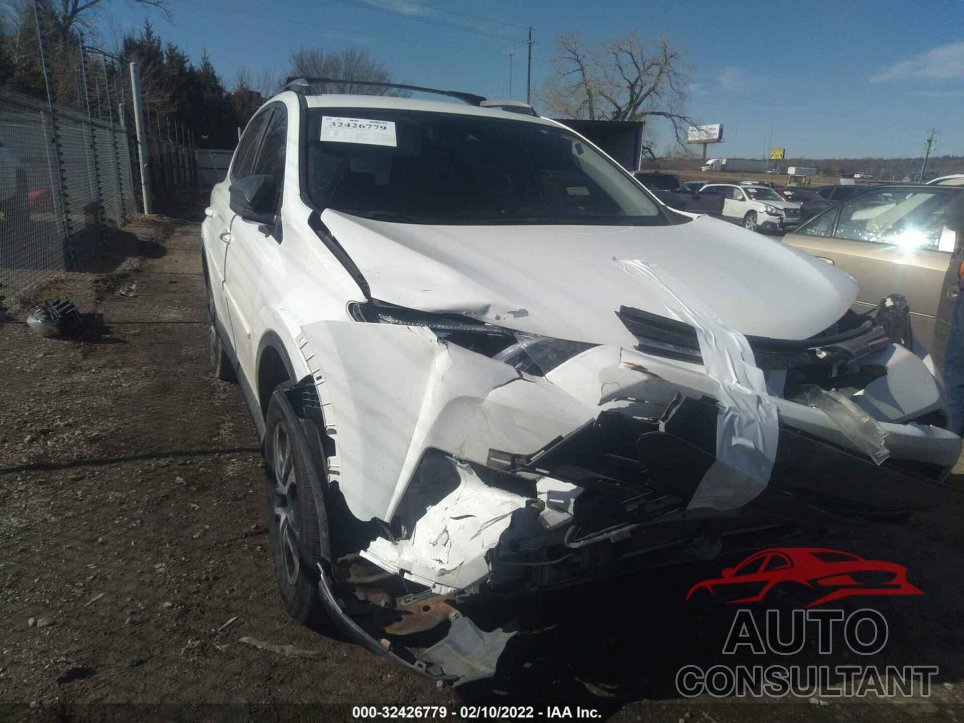 TOYOTA RAV4 2017 - JTMZFREV1HJ715888
