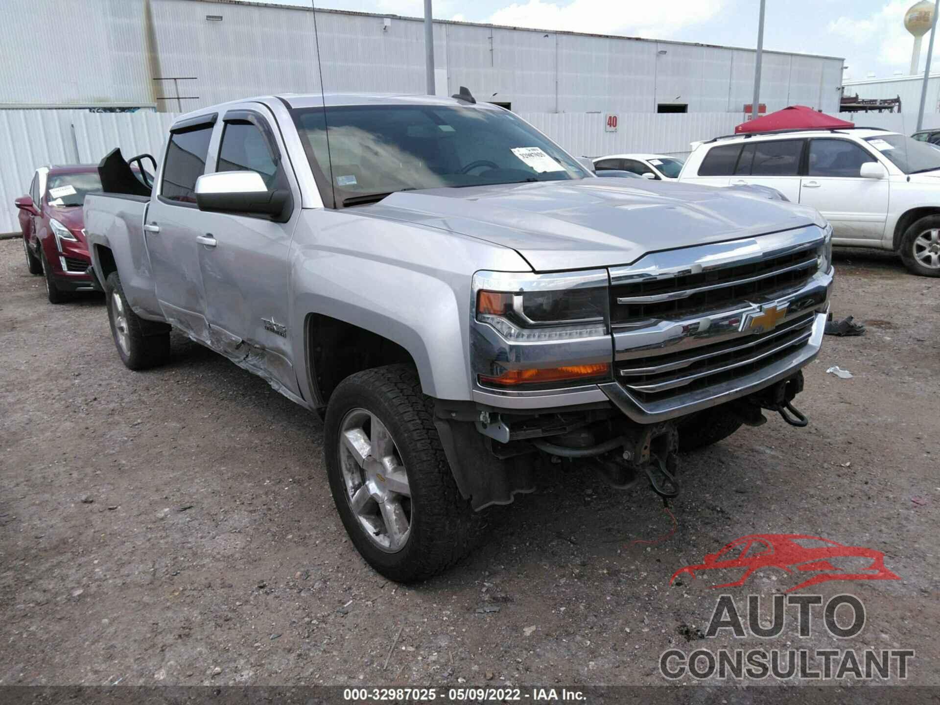 CHEVROLET SILVERADO 1500 2017 - 1GCUKREC3HF211883