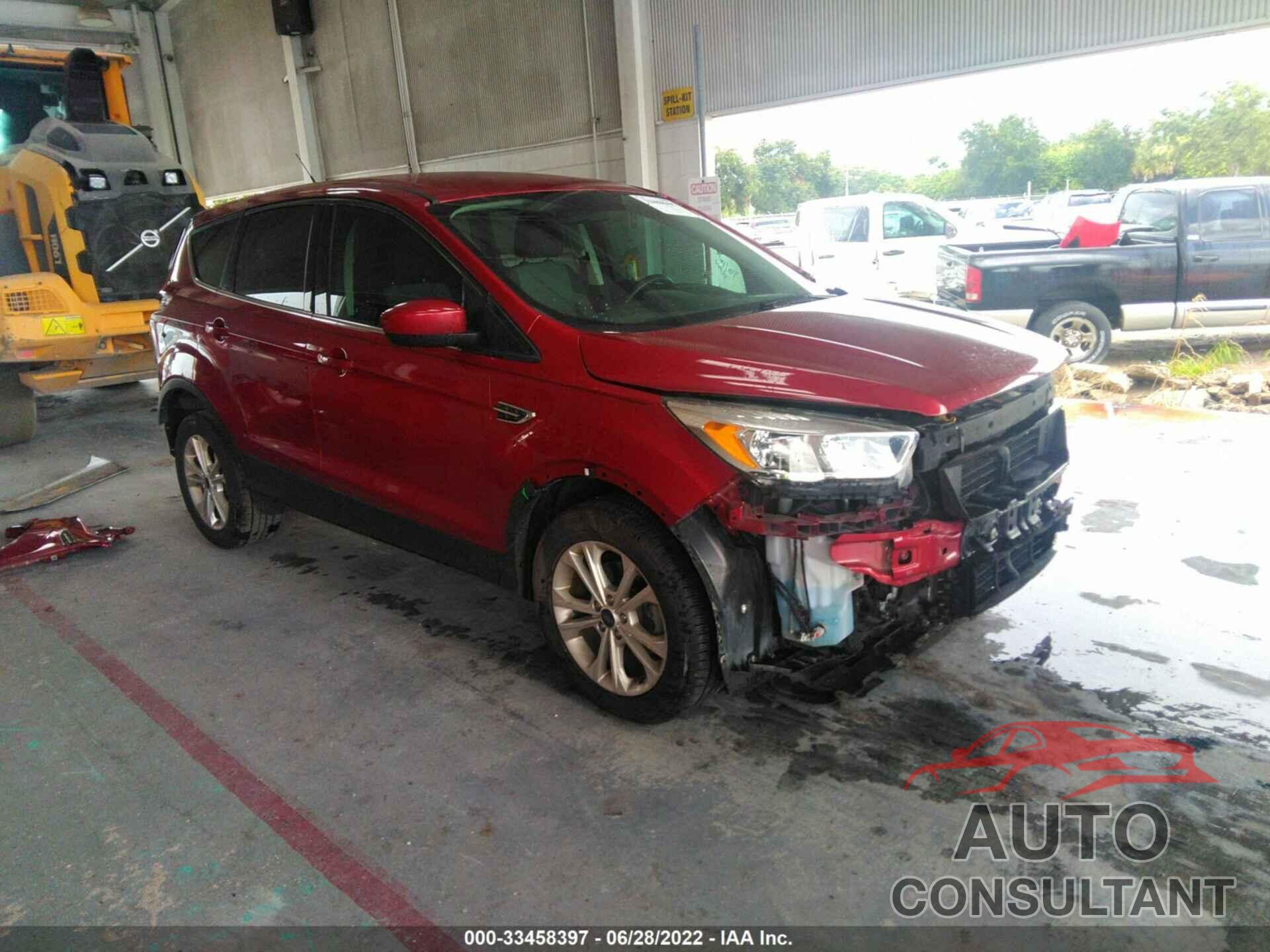 FORD ESCAPE 2017 - 1FMCU0GD9HUE43709