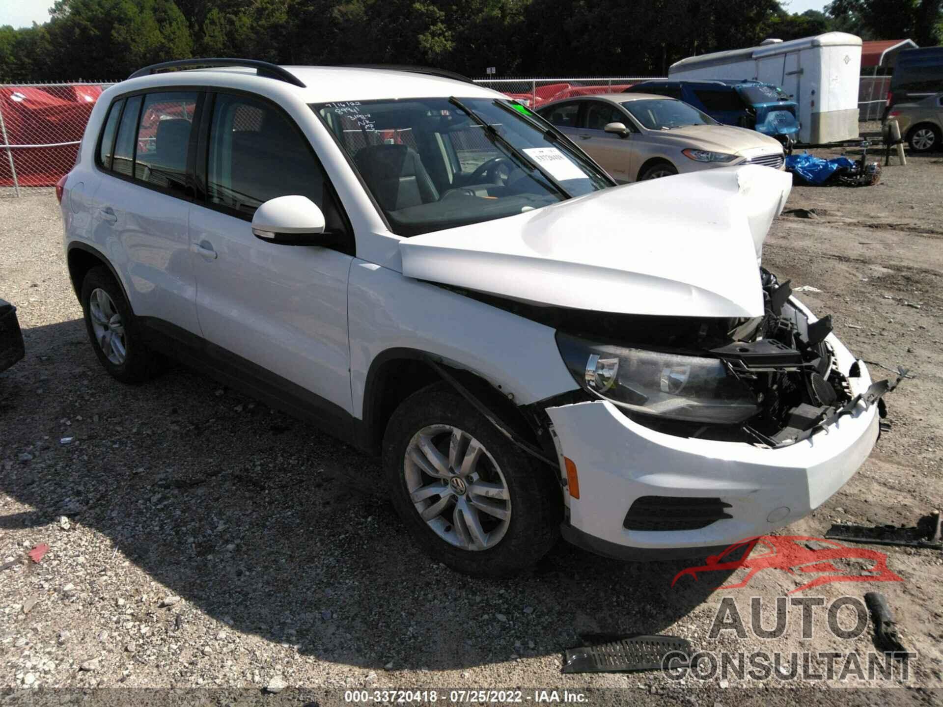 VOLKSWAGEN TIGUAN 2017 - WVGAV7AX3HK003108