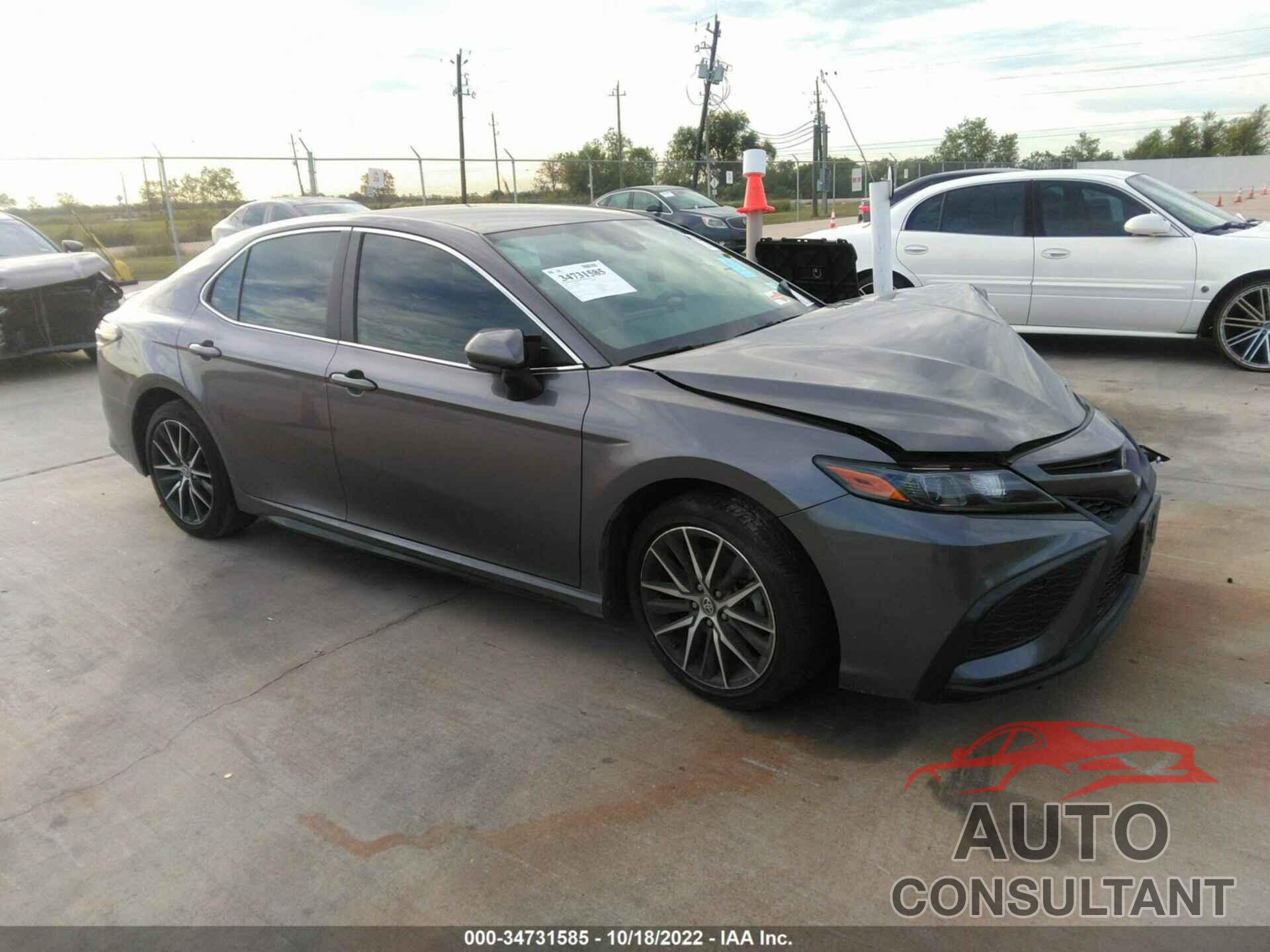 TOYOTA CAMRY 2021 - 4T1G11AK4MU420145