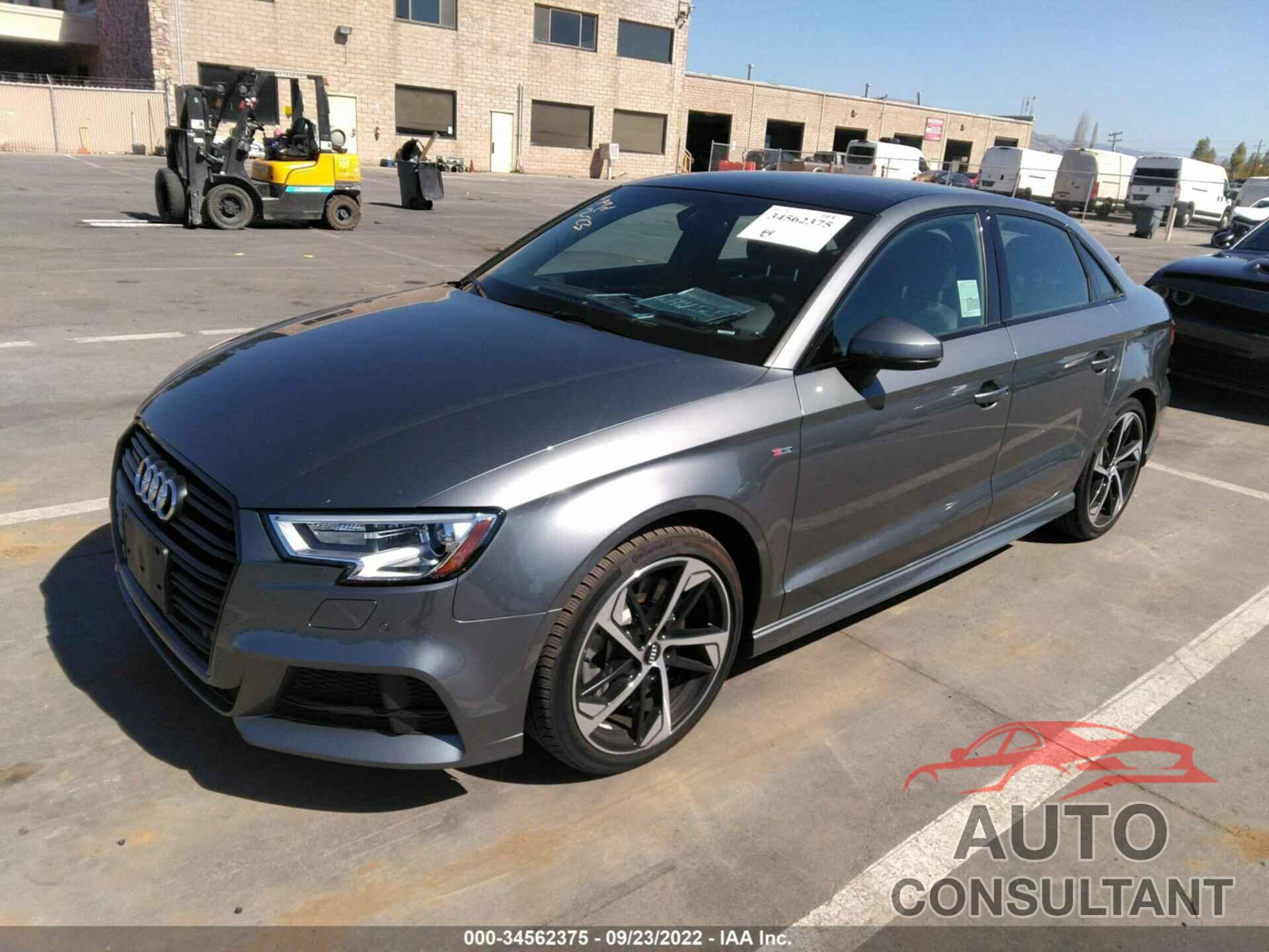 AUDI A3 SEDAN 2020 - WAUBEGFF2LA102832