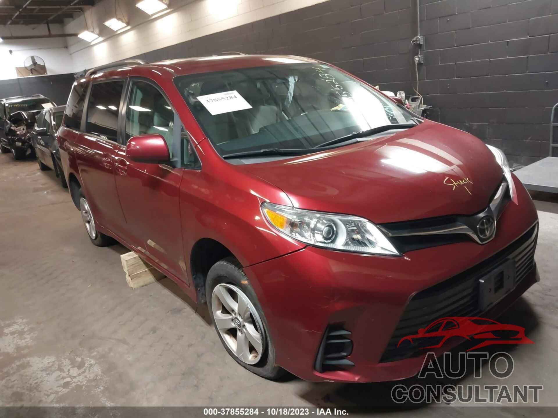 TOYOTA SIENNA 2018 - 5TDKZ3DC0JS915191