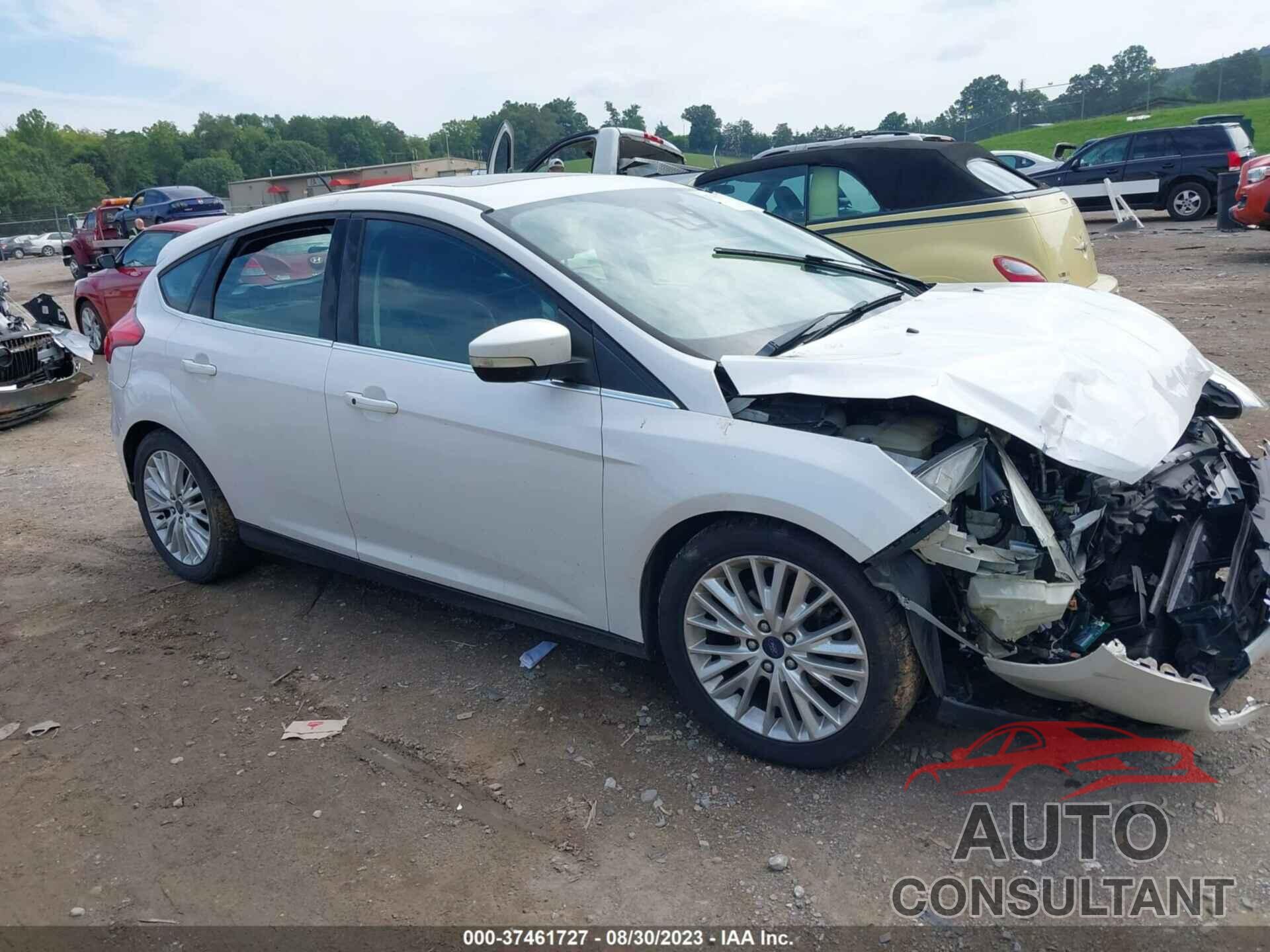 FORD FOCUS 2015 - 1FADP3N22FL365477