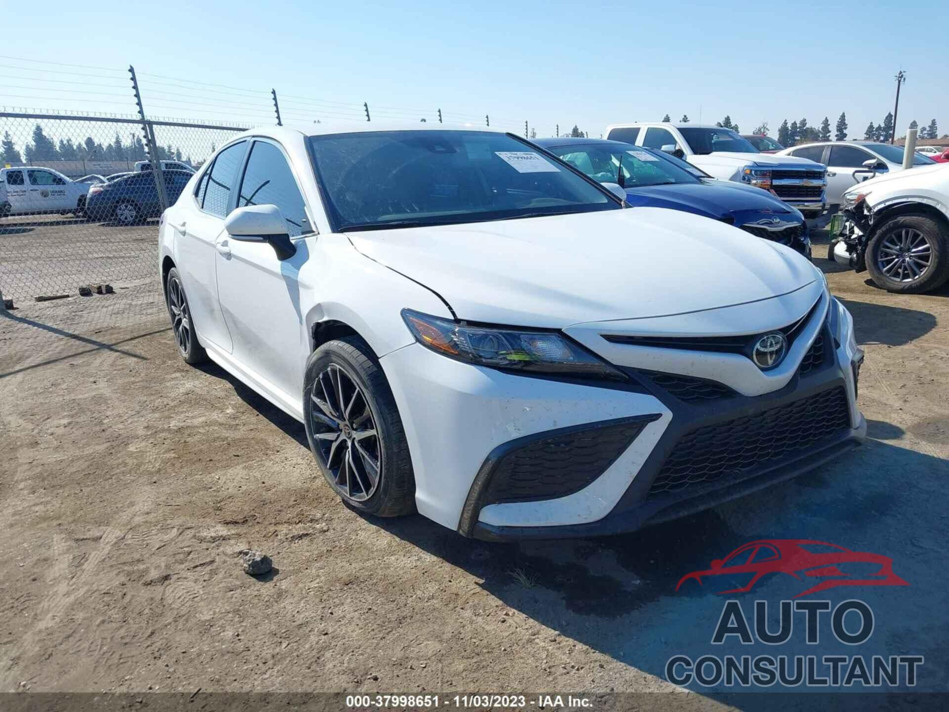 TOYOTA CAMRY 2022 - 4T1G11AK6NU659889
