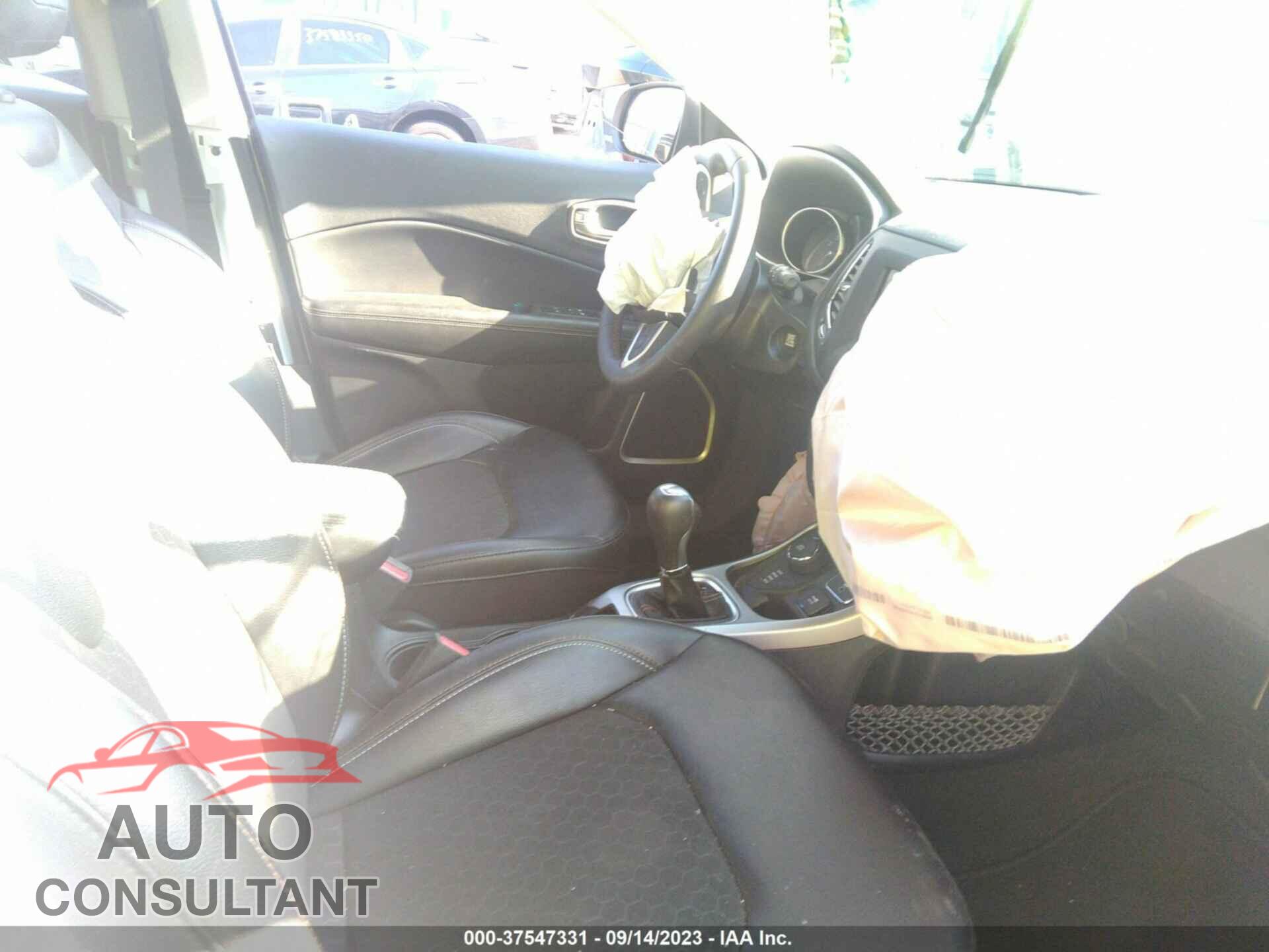 JEEP COMPASS 2021 - 3C4NJDBB2MT507273