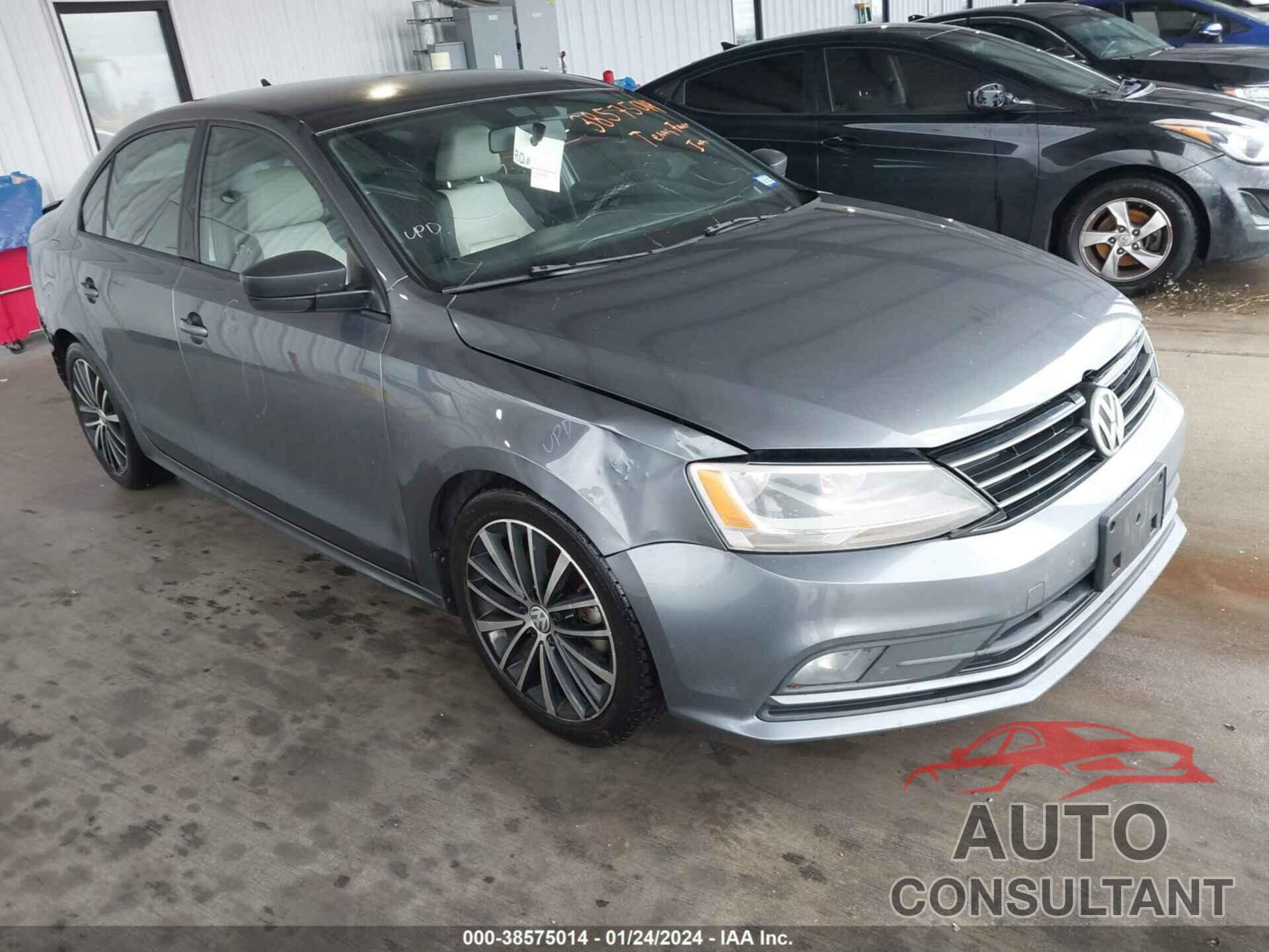 VOLKSWAGEN JETTA 2016 - 3VWD17AJ7GM300167