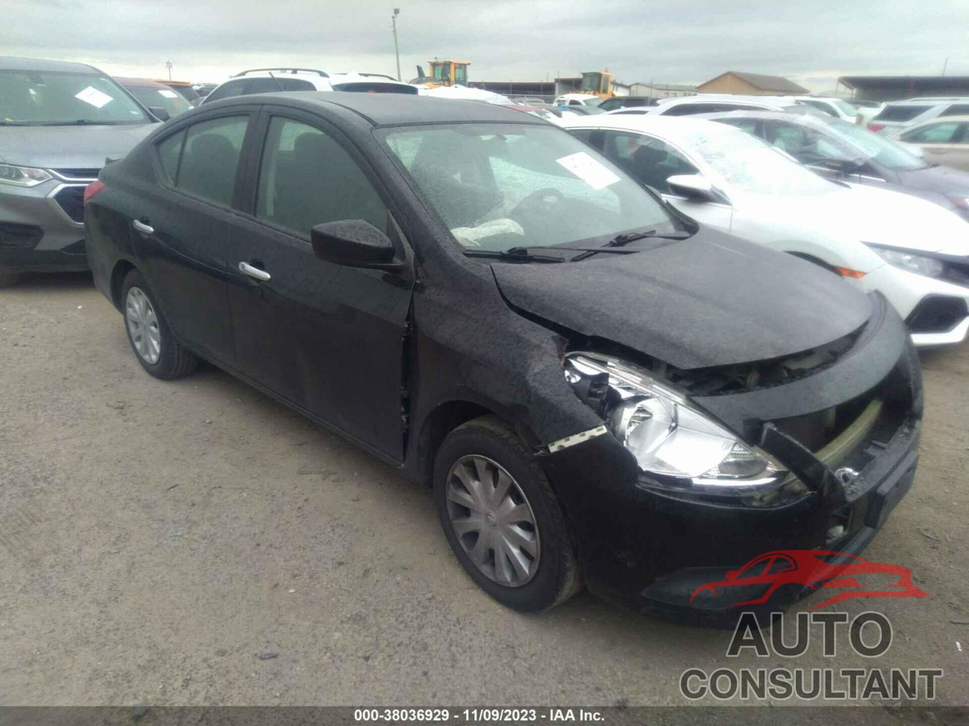 NISSAN VERSA 2018 - 3N1CN7AP1JL801966