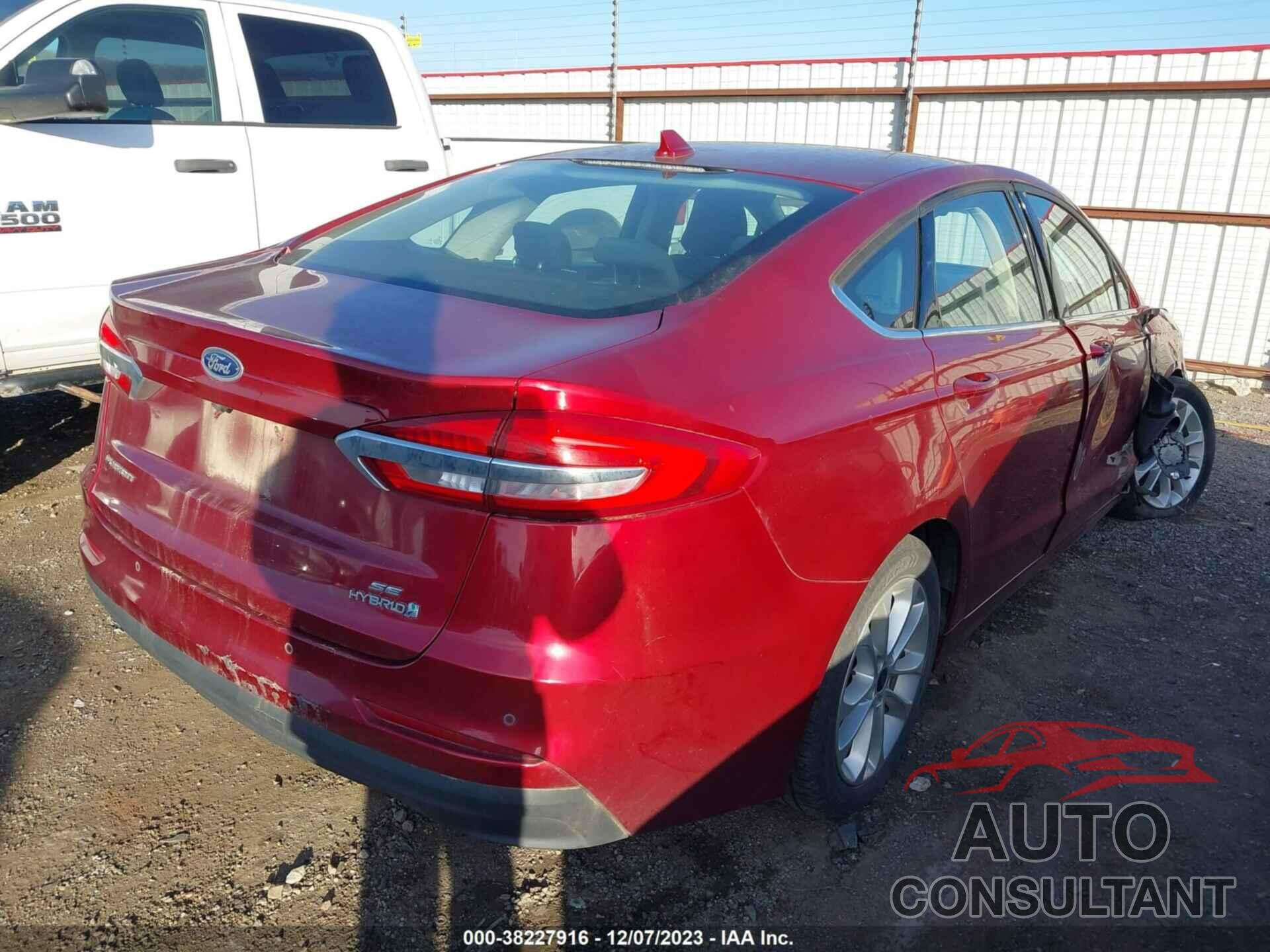 FORD FUSION HYBRID 2019 - 3FA6P0LU9KR204891