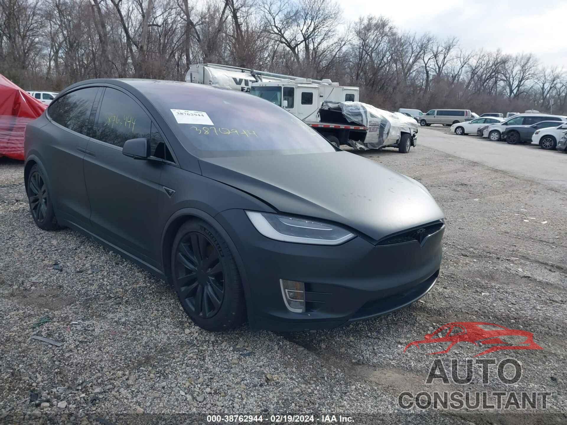 TESLA MODEL X 2016 - 5YJXCBE21GF004632