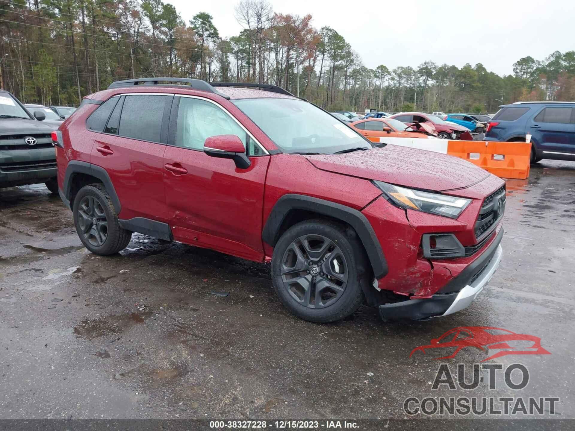 TOYOTA RAV4 2023 - 2T3J1RFV3PW350981