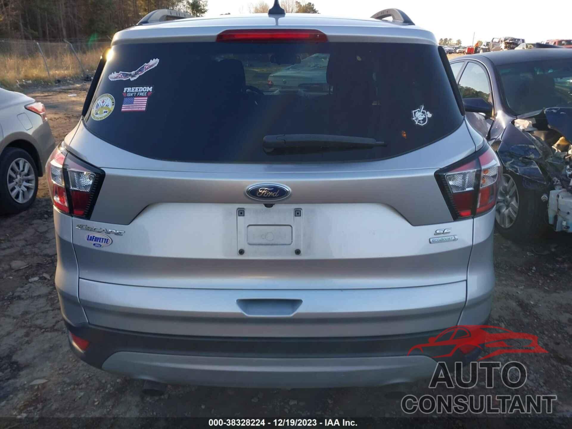 FORD ESCAPE 2018 - 1FMCU0GD9JUD13886