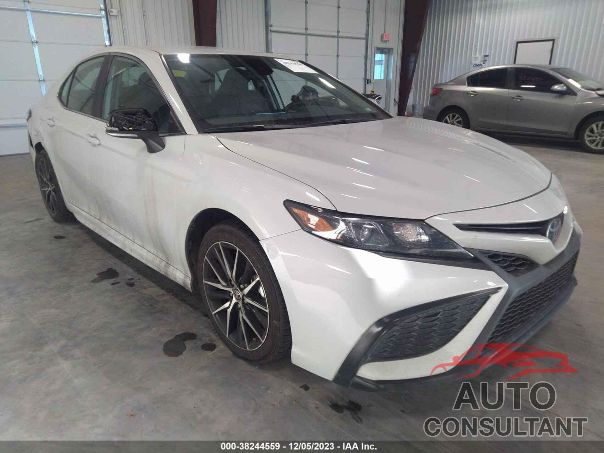 TOYOTA CAMRY 2023 - 4T1G11AK5PU109215