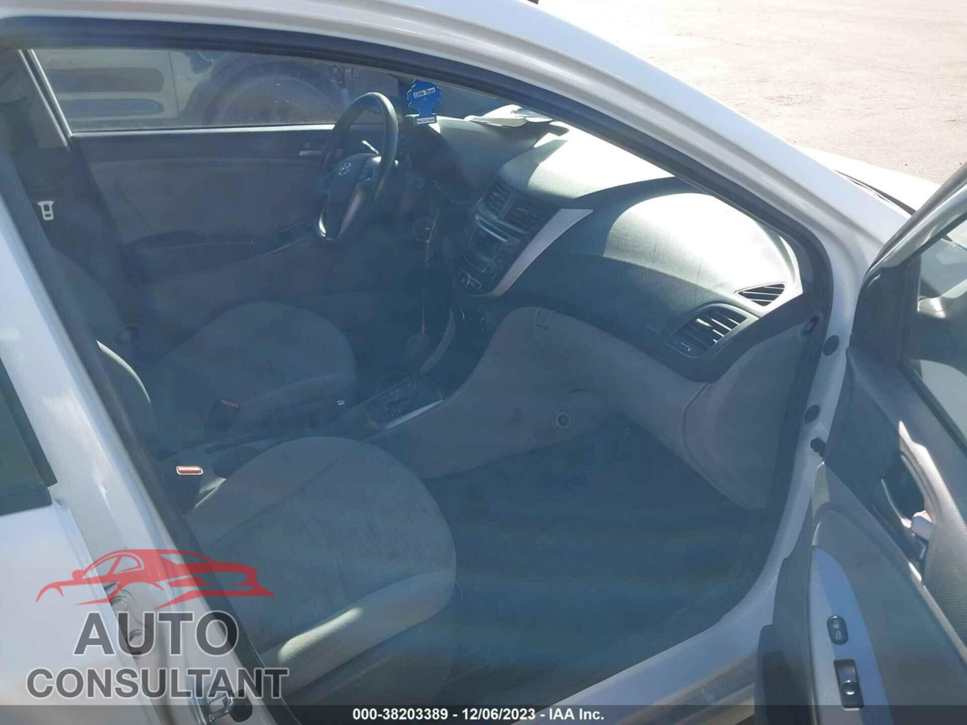 HYUNDAI ACCENT 2015 - KMHCT5AE3FU200900