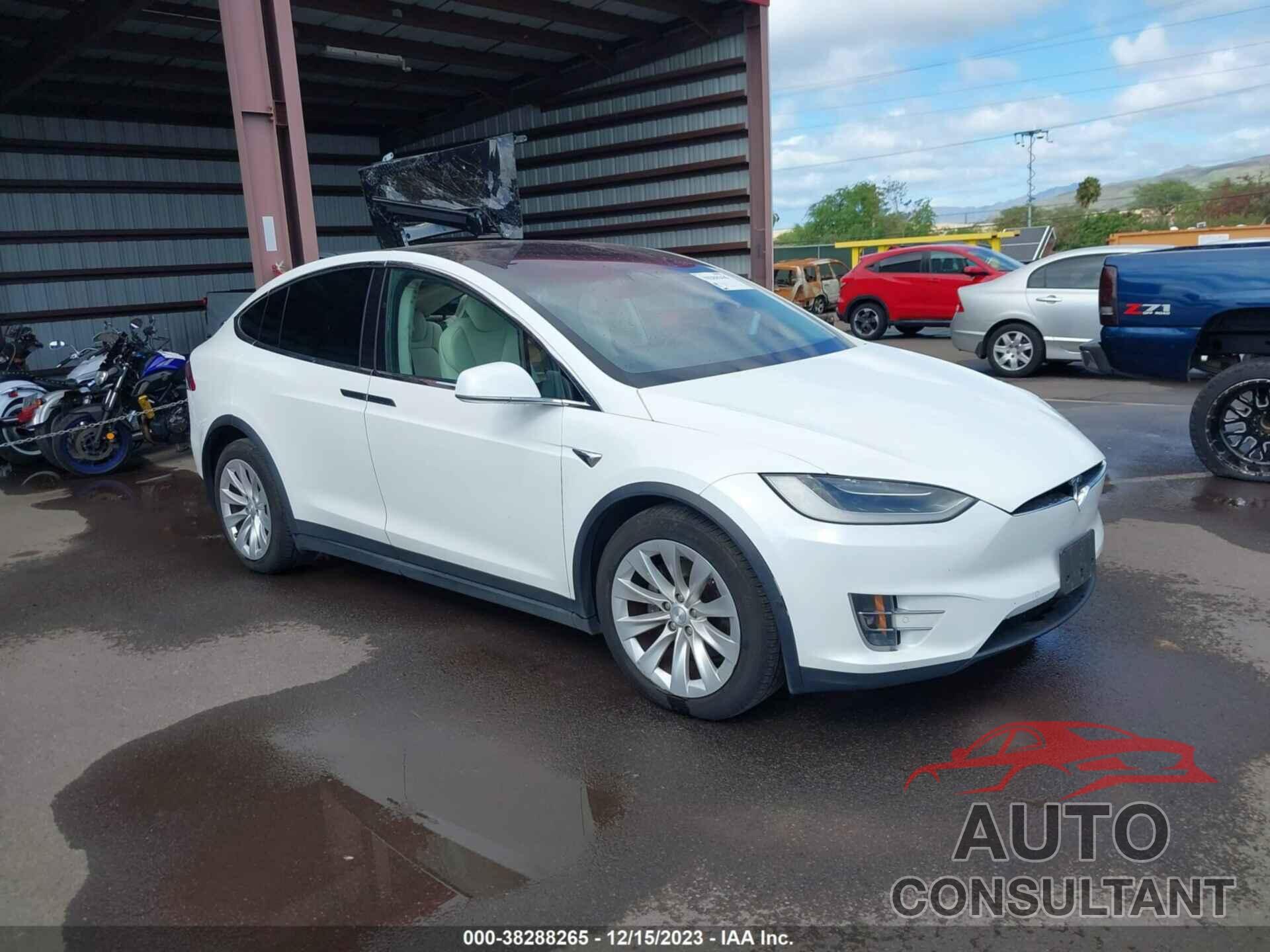 TESLA MODEL X 2018 - 5YJXCDE29JF087729