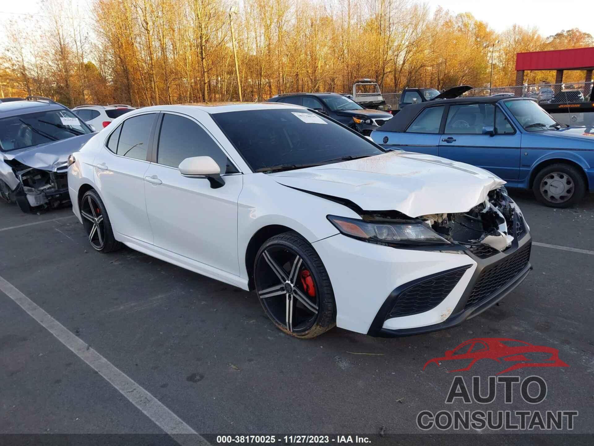 TOYOTA CAMRY 2022 - 4T1T11AK4NU657024