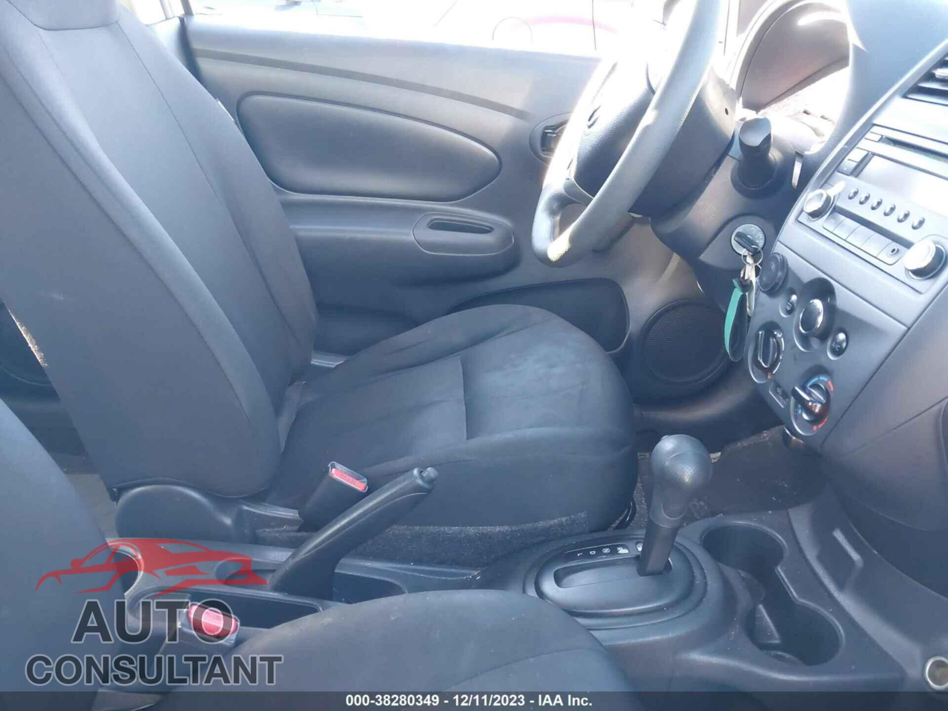 NISSAN VERSA 2017 - 3N1CN7AP3HL886142