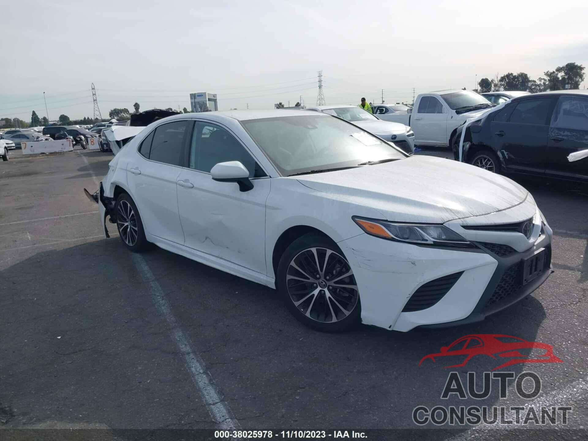 TOYOTA CAMRY 2019 - 4T1B11HK1KU196720