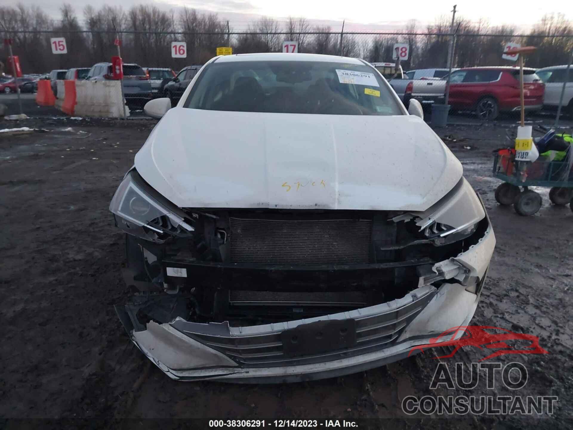 HYUNDAI ELANTRA 2020 - 5NPD84LF8LH613539