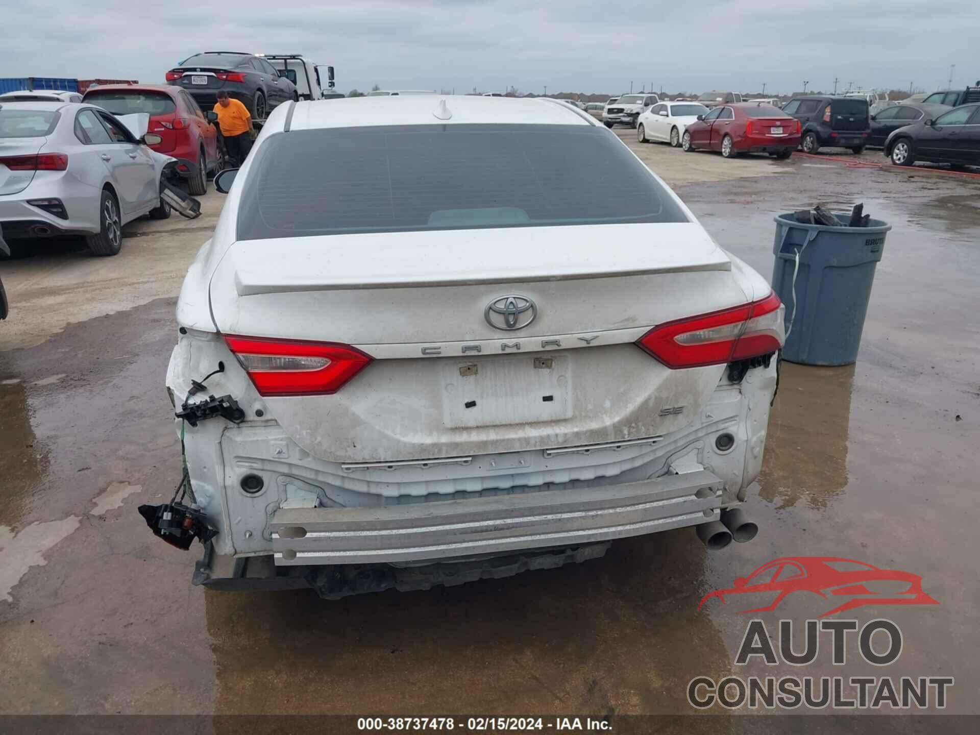 TOYOTA CAMRY 2020 - 4T1G11AK6LU917146