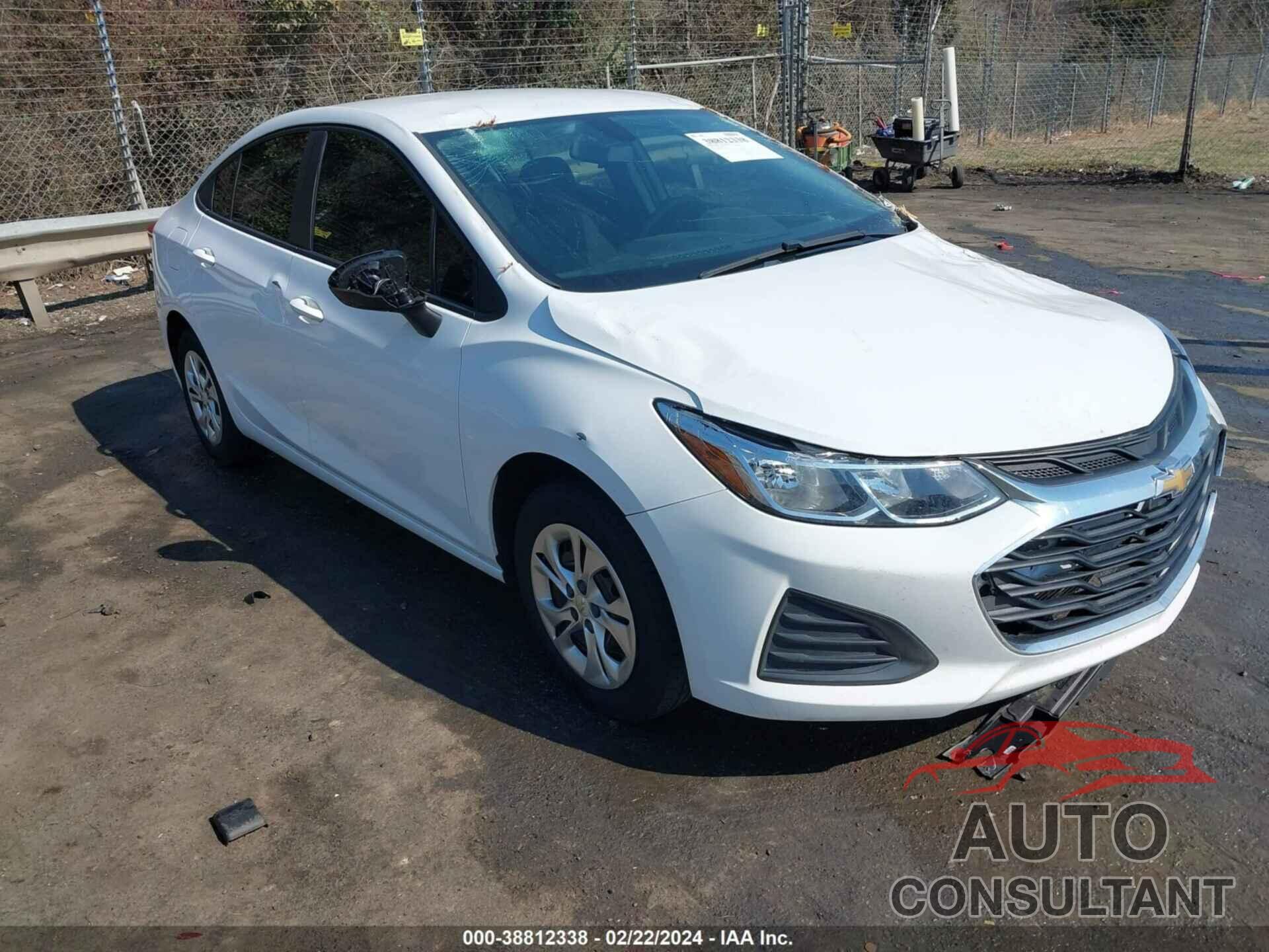 CHEVROLET CRUZE 2019 - 1G1BC5SM7K7150395