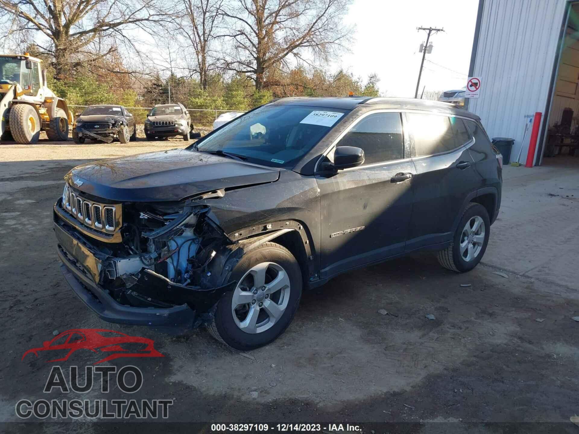 JEEP COMPASS 2018 - 3C4NJDBB8JT480754
