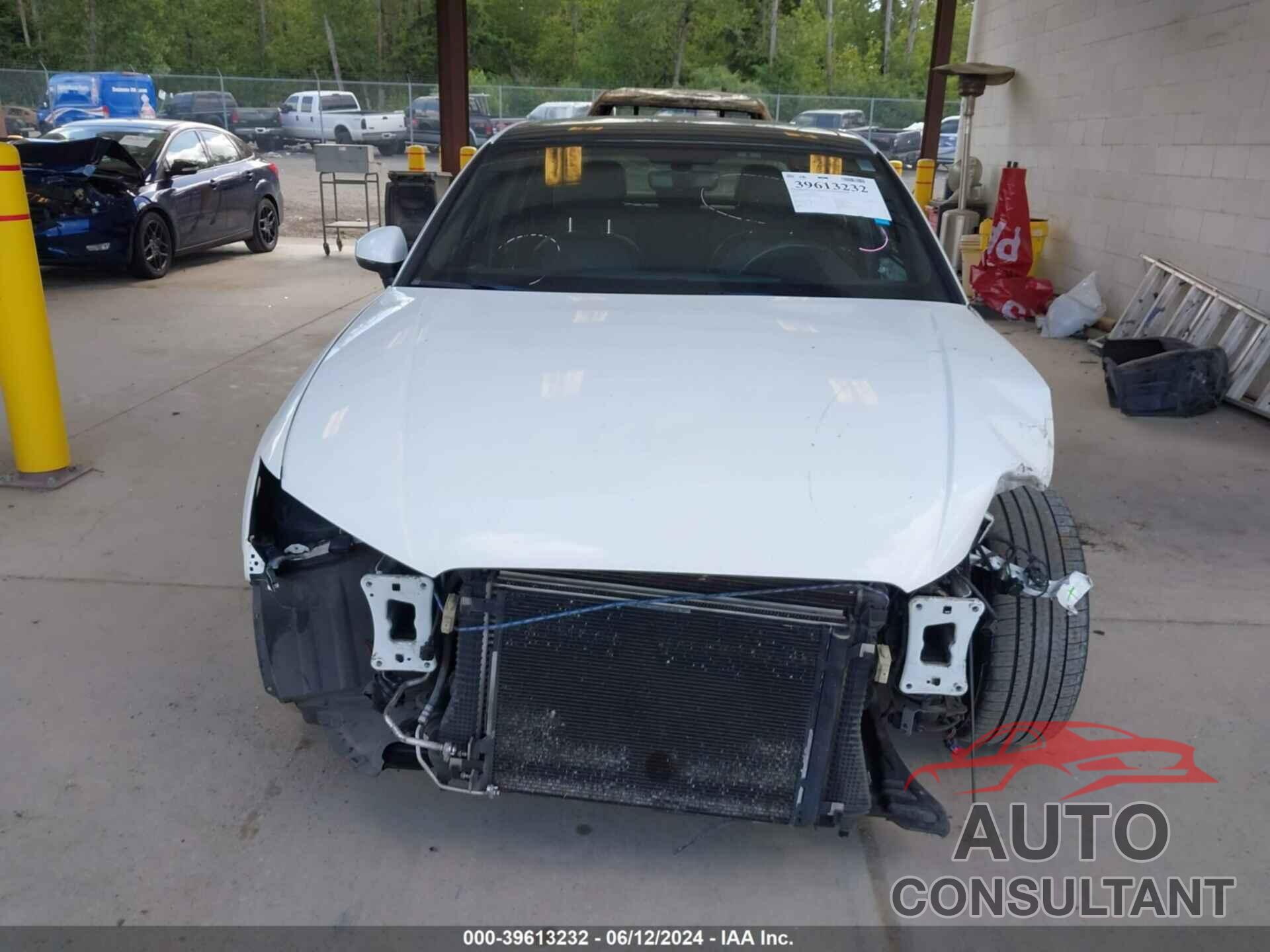 AUDI A3 2018 - WAUB8GFF5J1011736