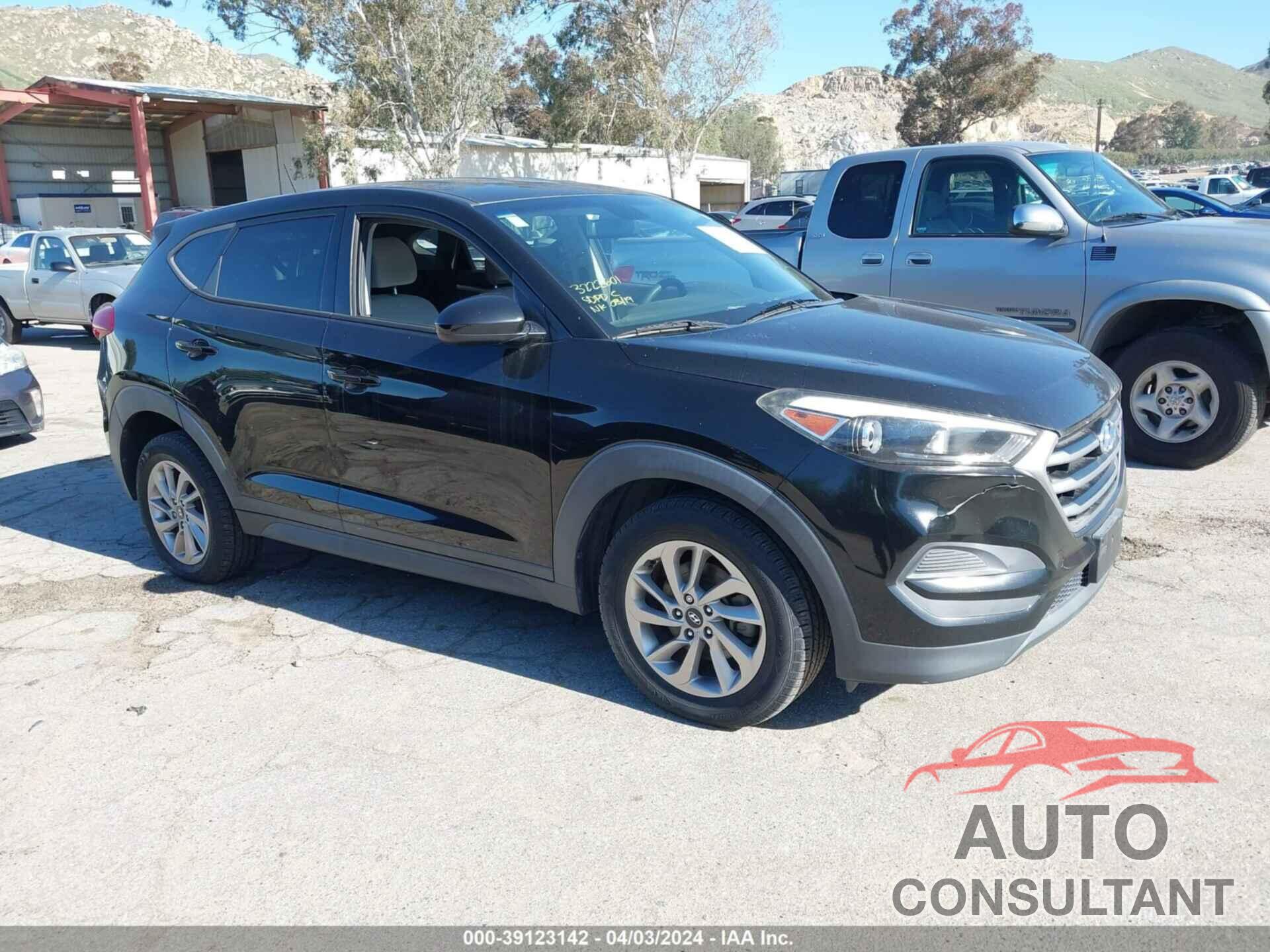 HYUNDAI TUCSON 2017 - KM8J23A48HU281885