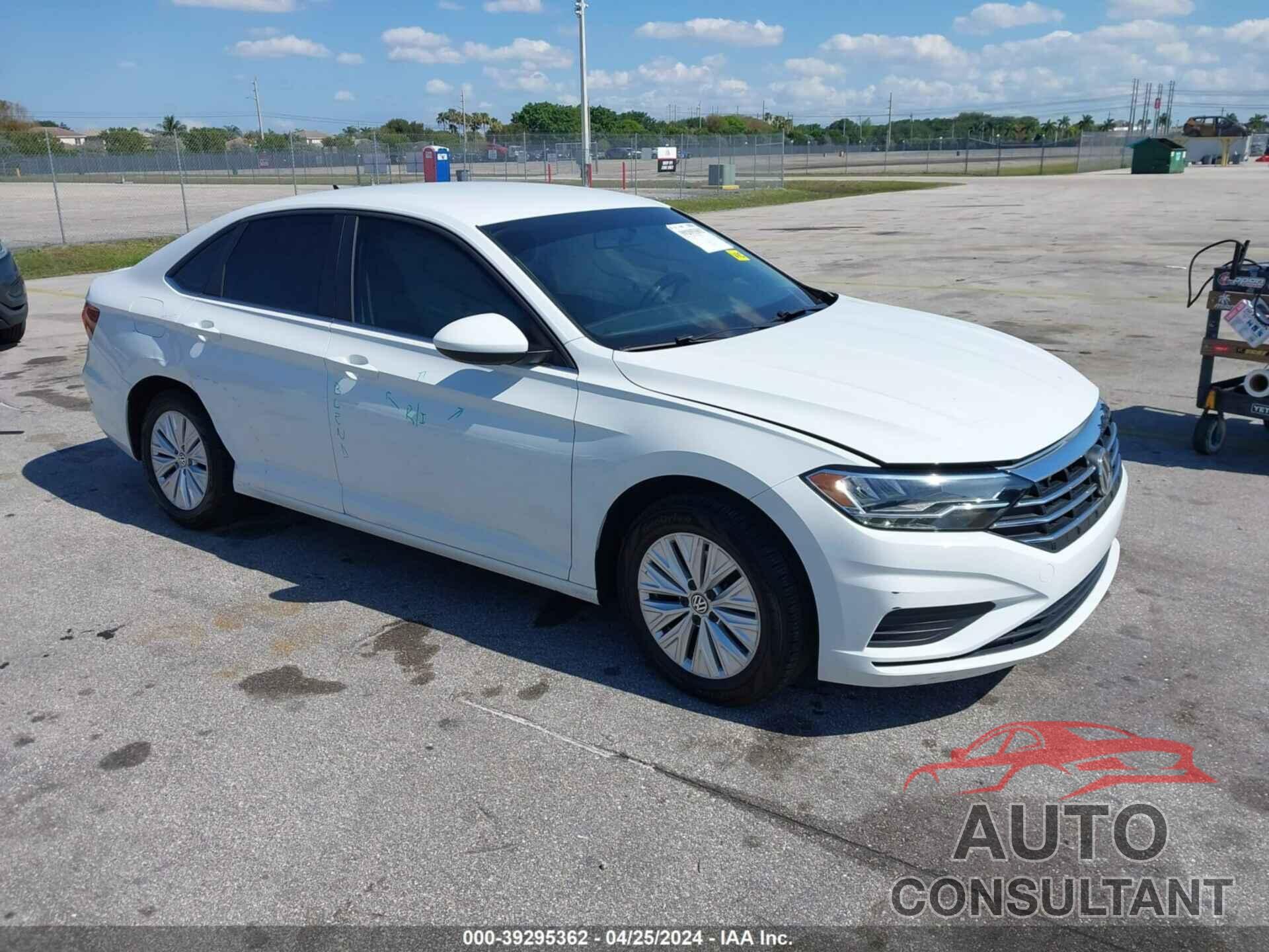 VOLKSWAGEN JETTA 2019 - 3VWC57BU5KM266571