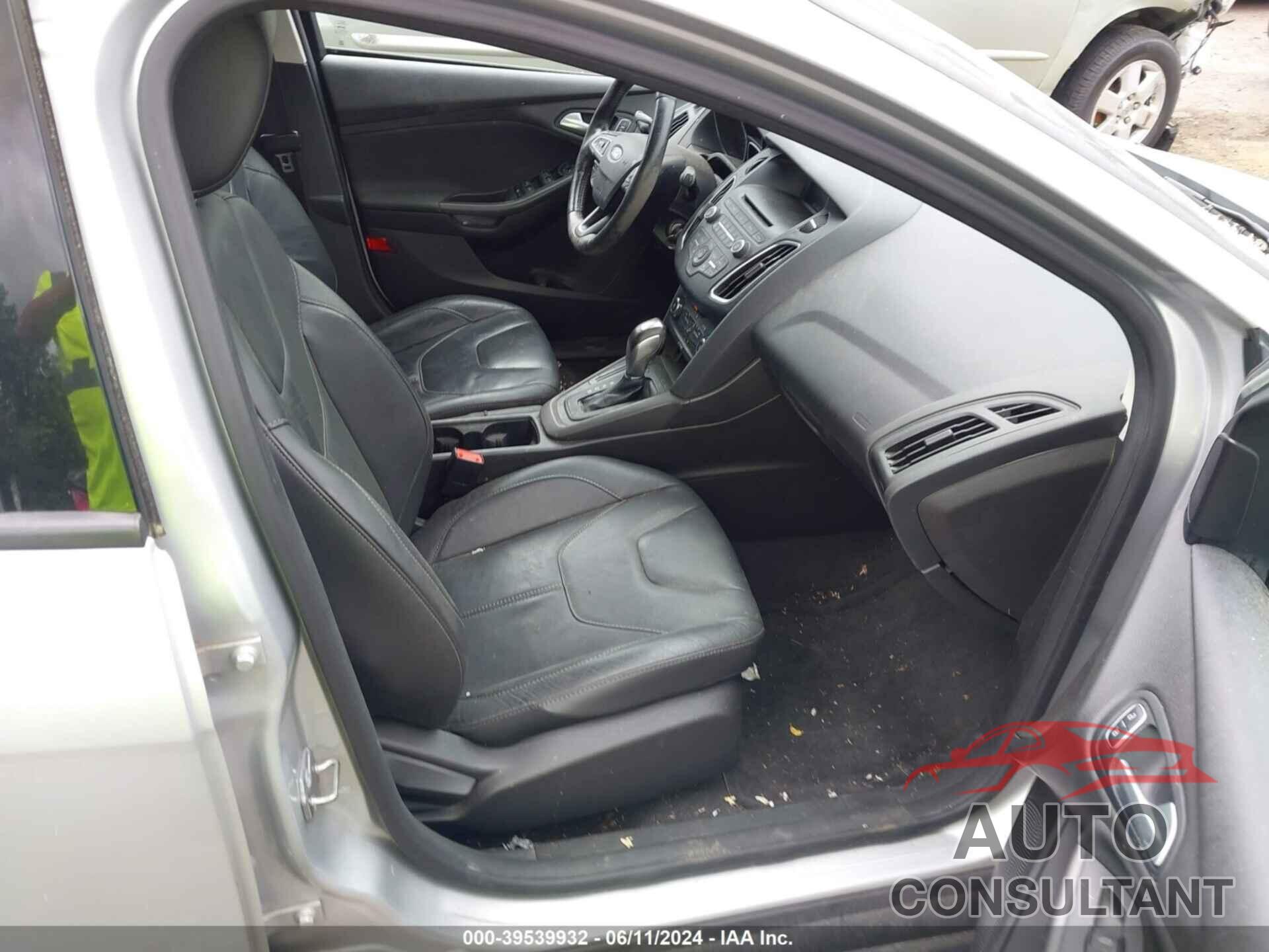 FORD FOCUS 2016 - 1FADP3F27GL264872