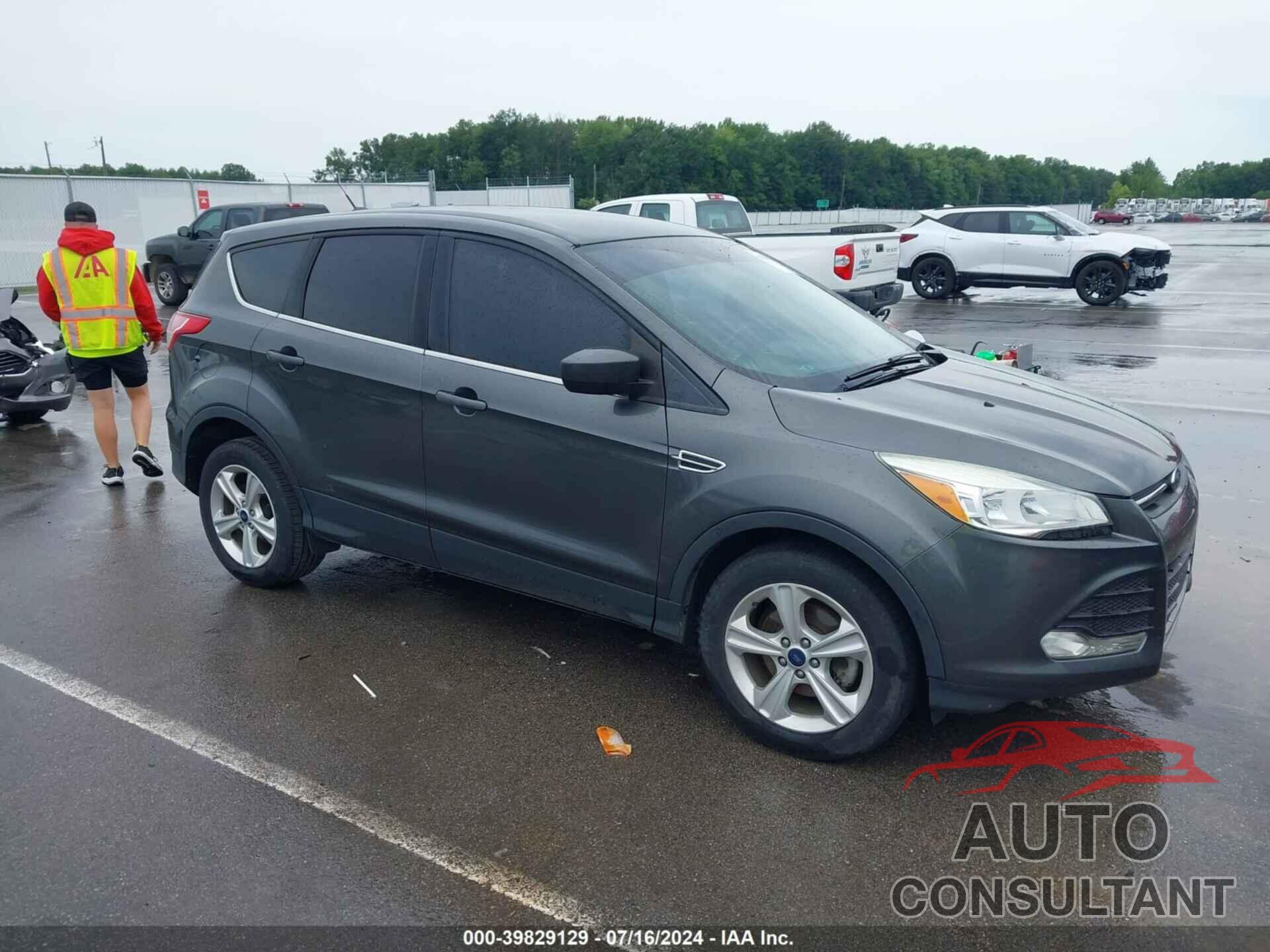 FORD ESCAPE 2016 - 1FMCU0G70GUB34543