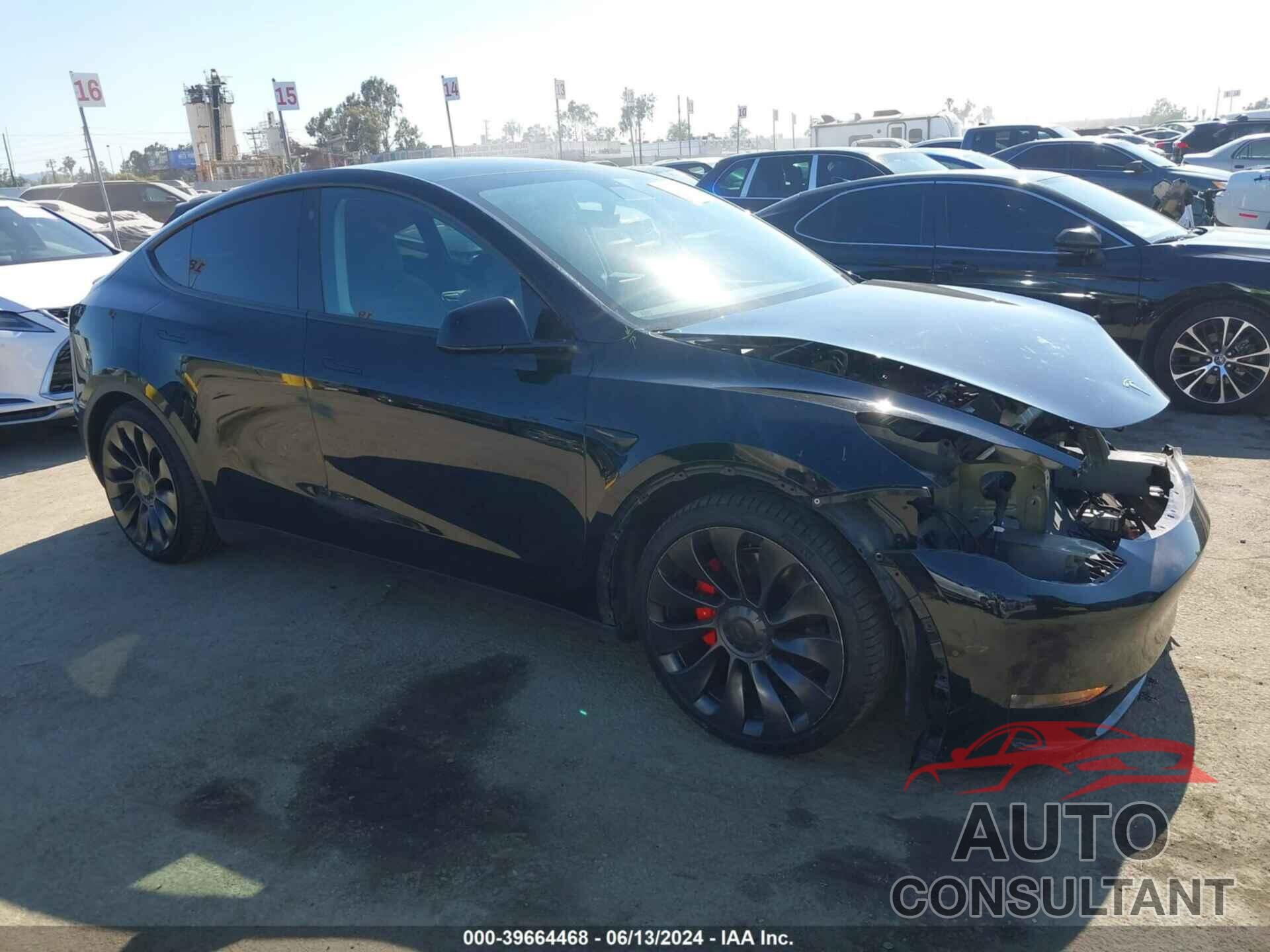 TESLA MODEL Y 2022 - 7SAYGDEF9NF382477