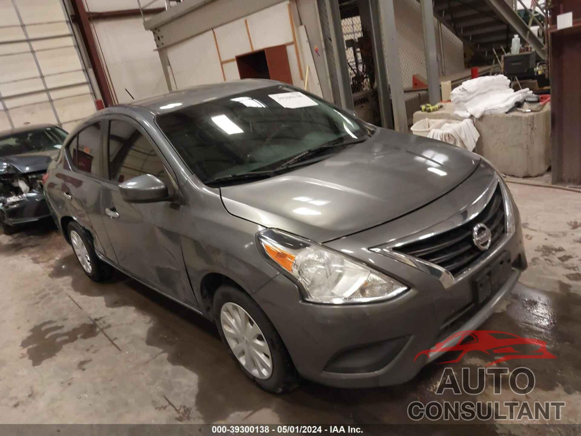 NISSAN VERSA 2018 - 3N1CN7AP0JL813302