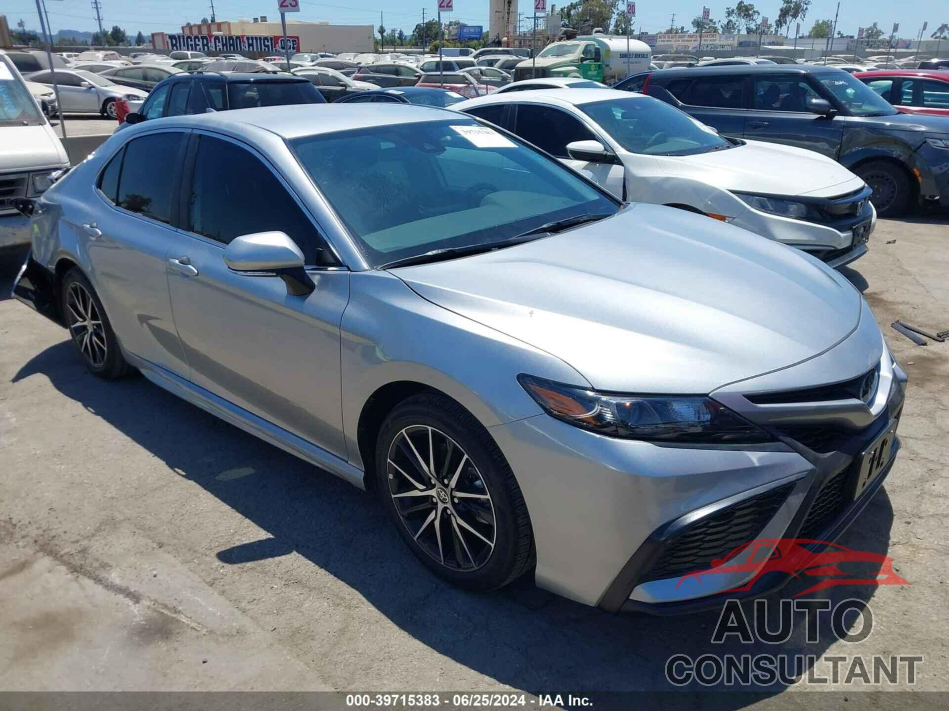 TOYOTA CAMRY 2024 - 4T1G11AKXRU910662