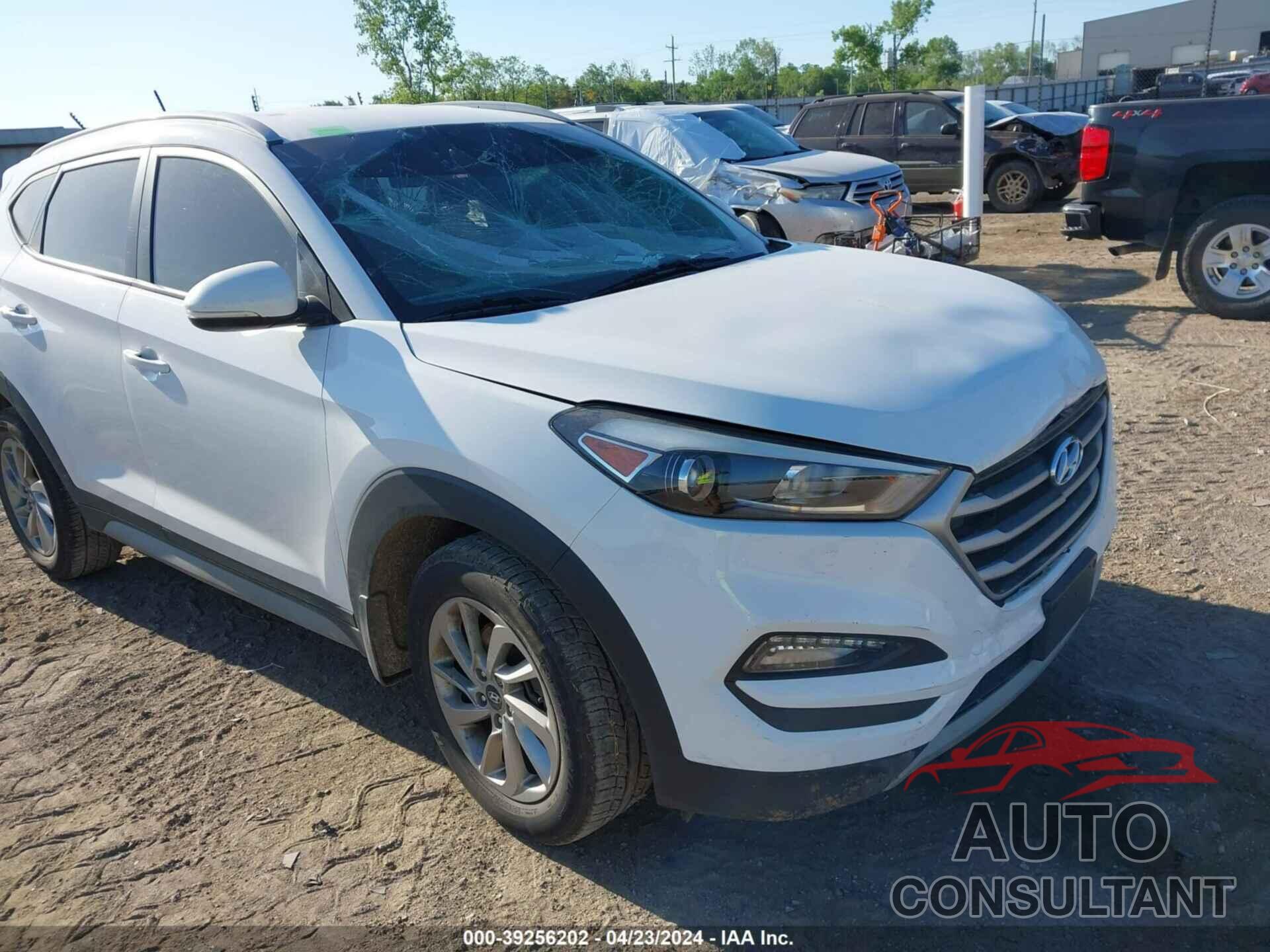 HYUNDAI TUCSON 2017 - KM8J3CA23HU371862