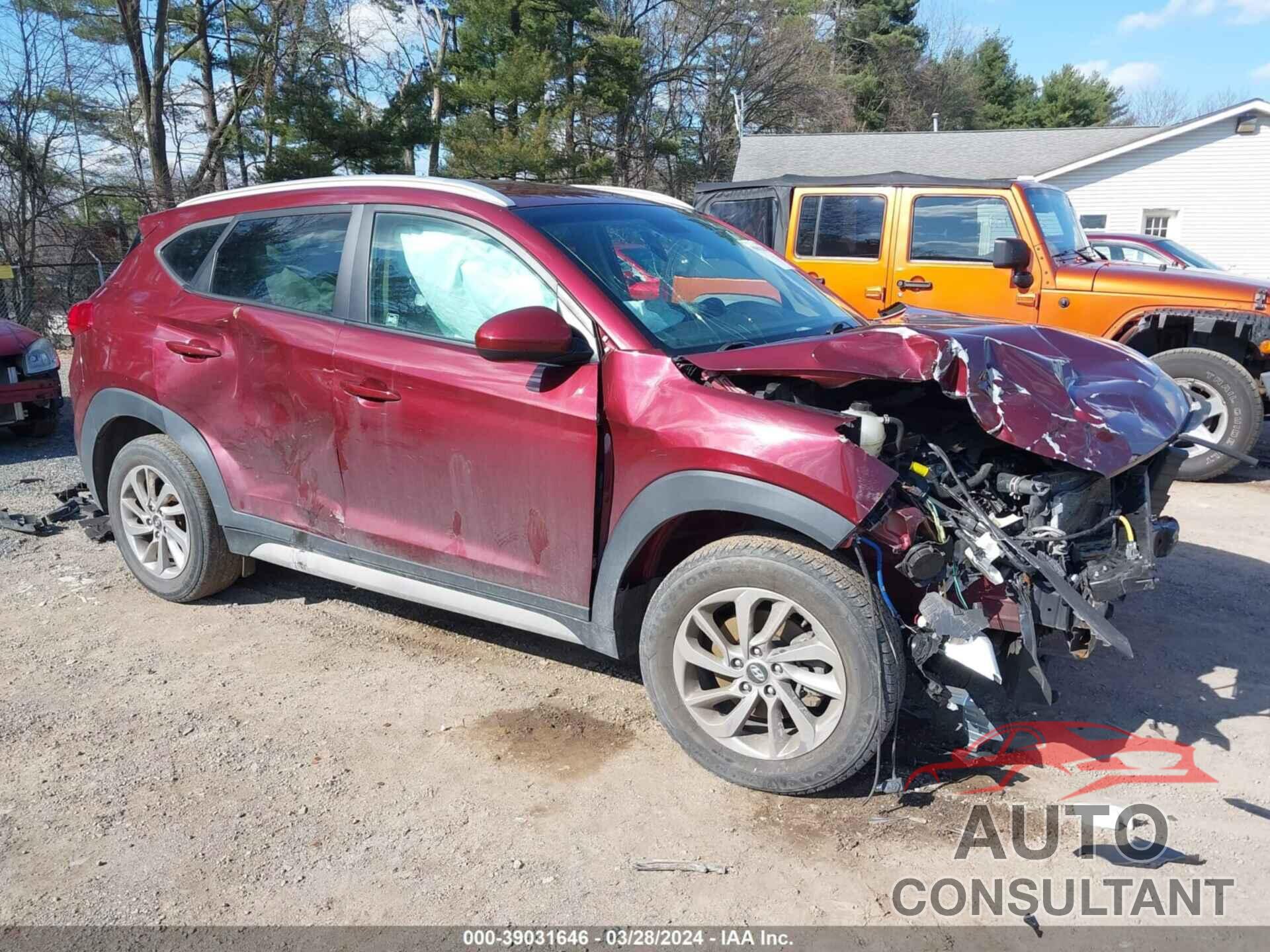 HYUNDAI TUCSON 2018 - KM8J33A48JU600690