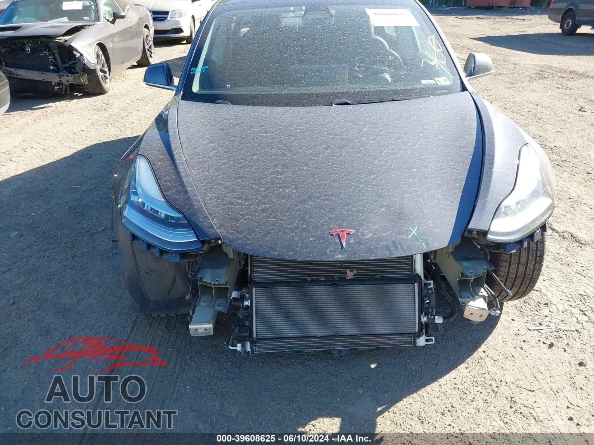 TESLA MODEL 3 2018 - 5YJ3E1EA9JF004010