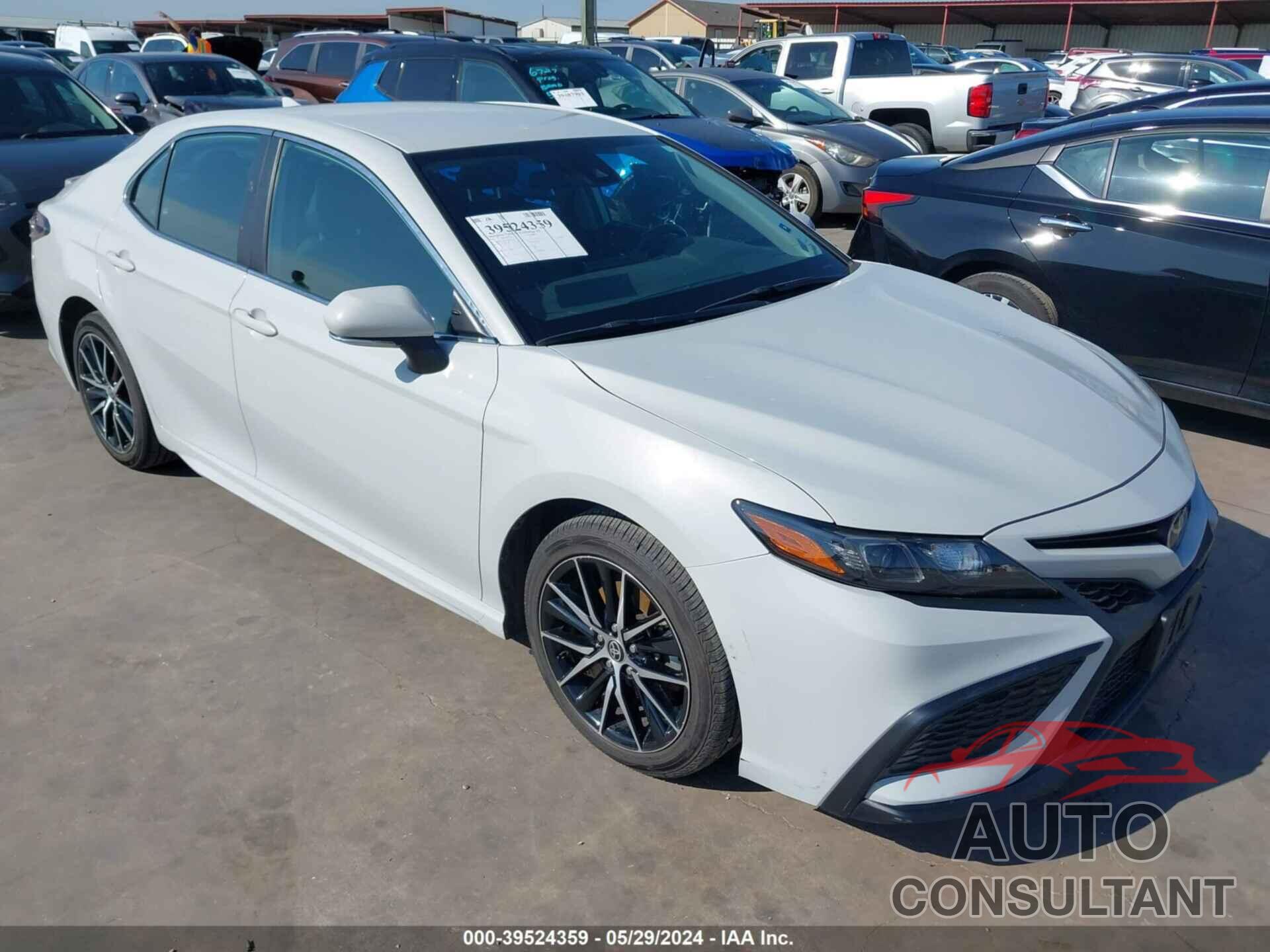 TOYOTA CAMRY 2022 - 4T1G11AK3NU049223