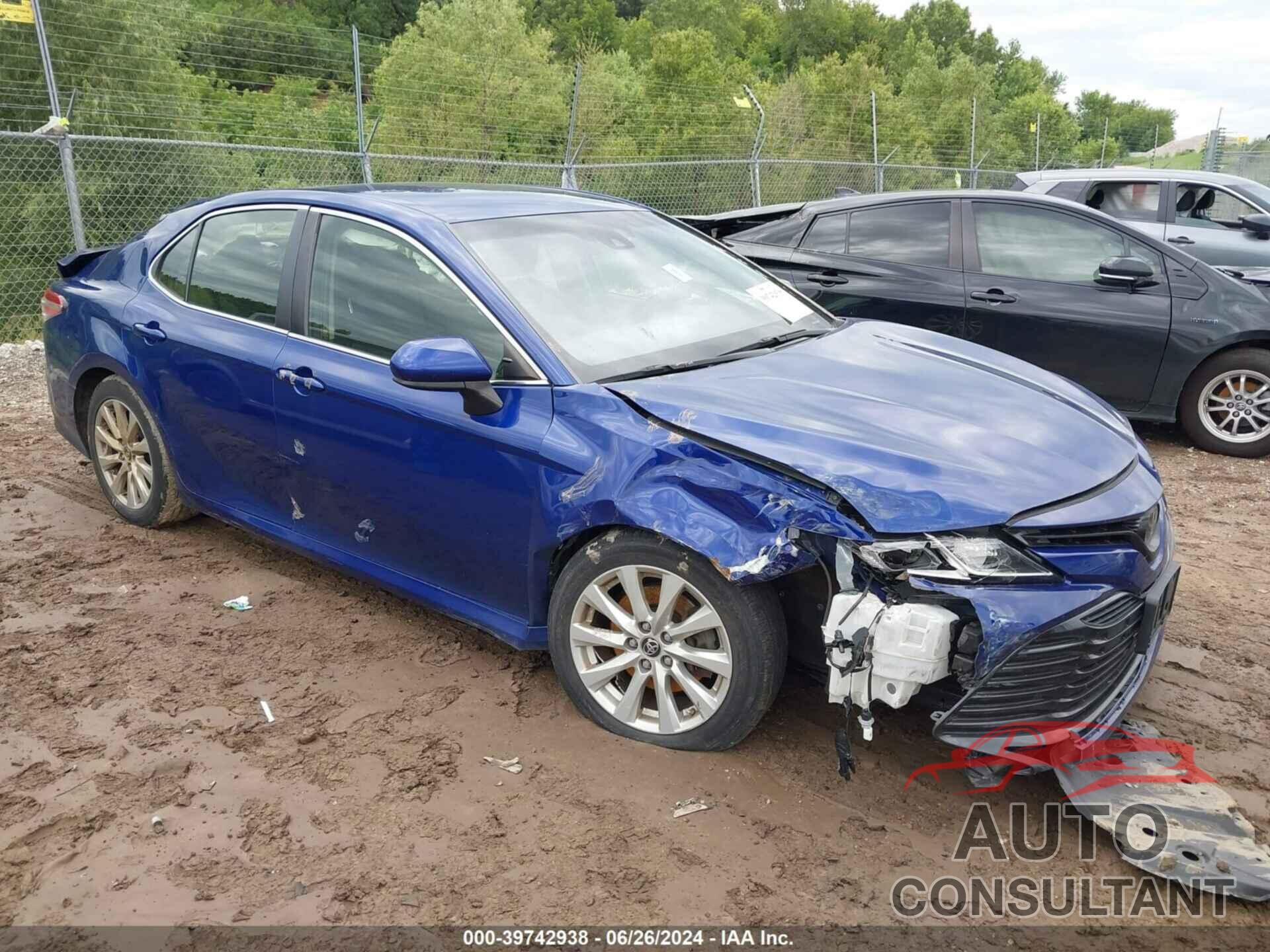 TOYOTA CAMRY 2018 - JTNB11HK7J3031596