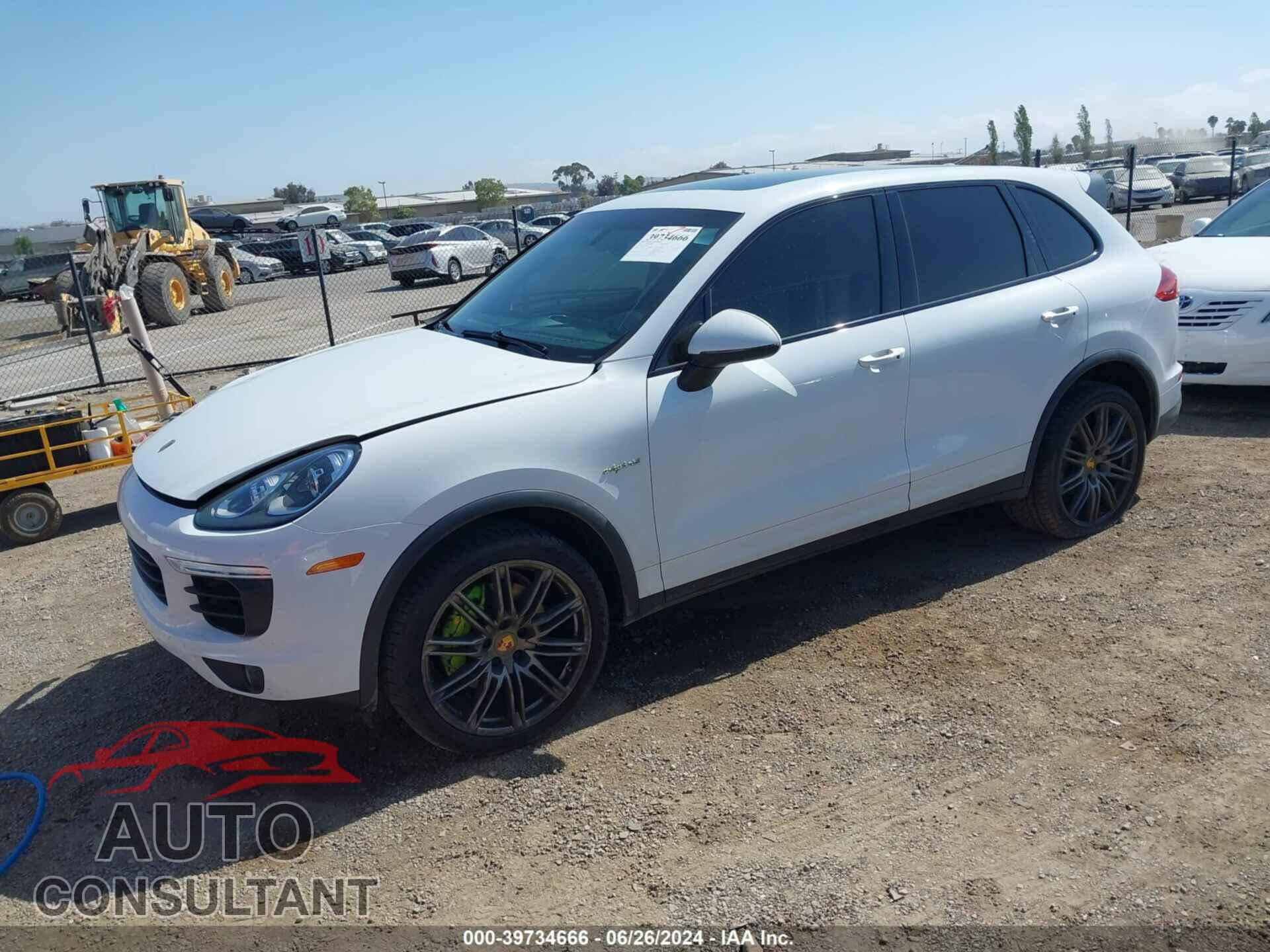 PORSCHE CAYENNE 2017 - WP1AB2A24HLA52041