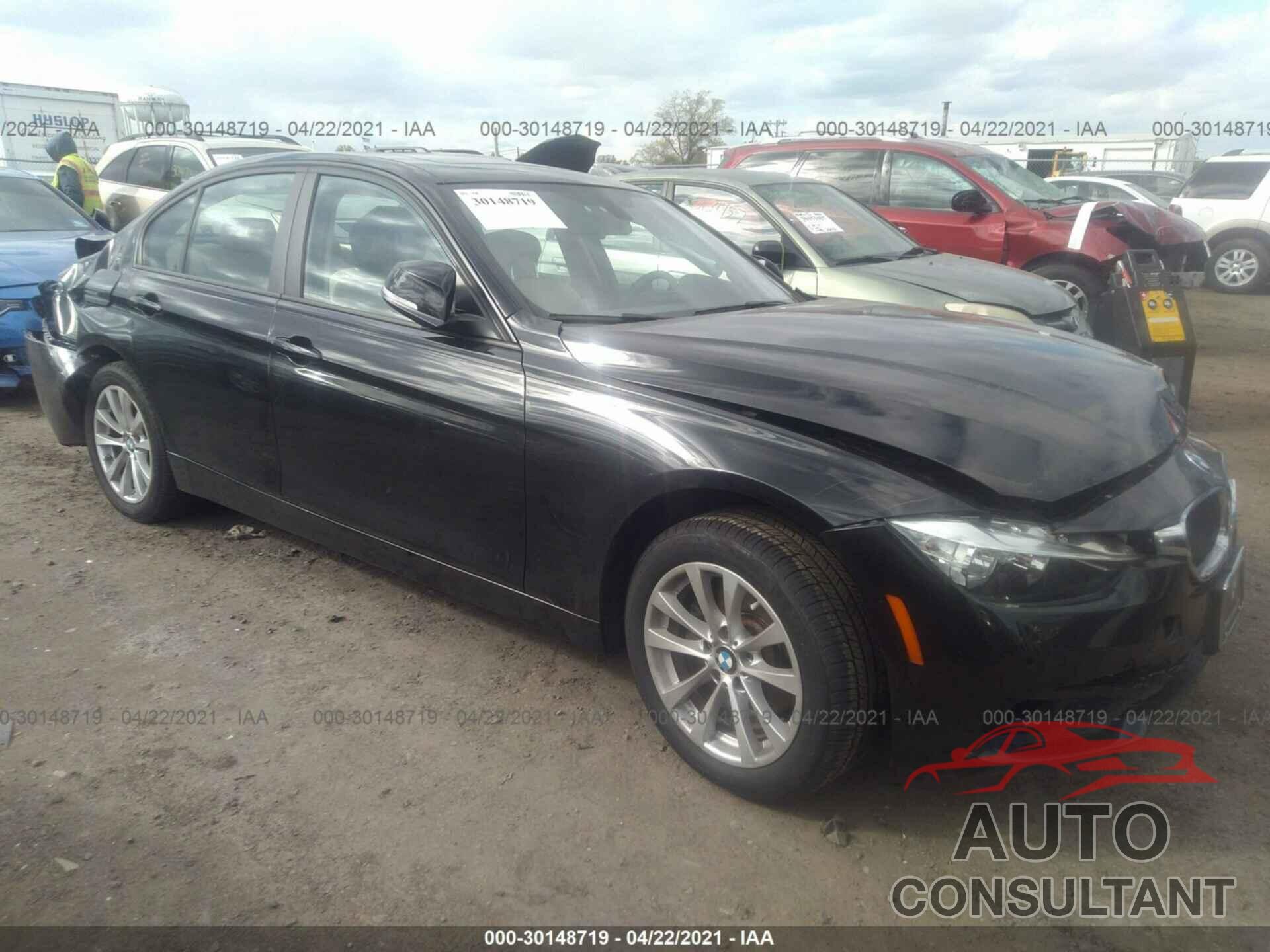 BMW 3 SERIES 2017 - WBA8A3C32HK692928