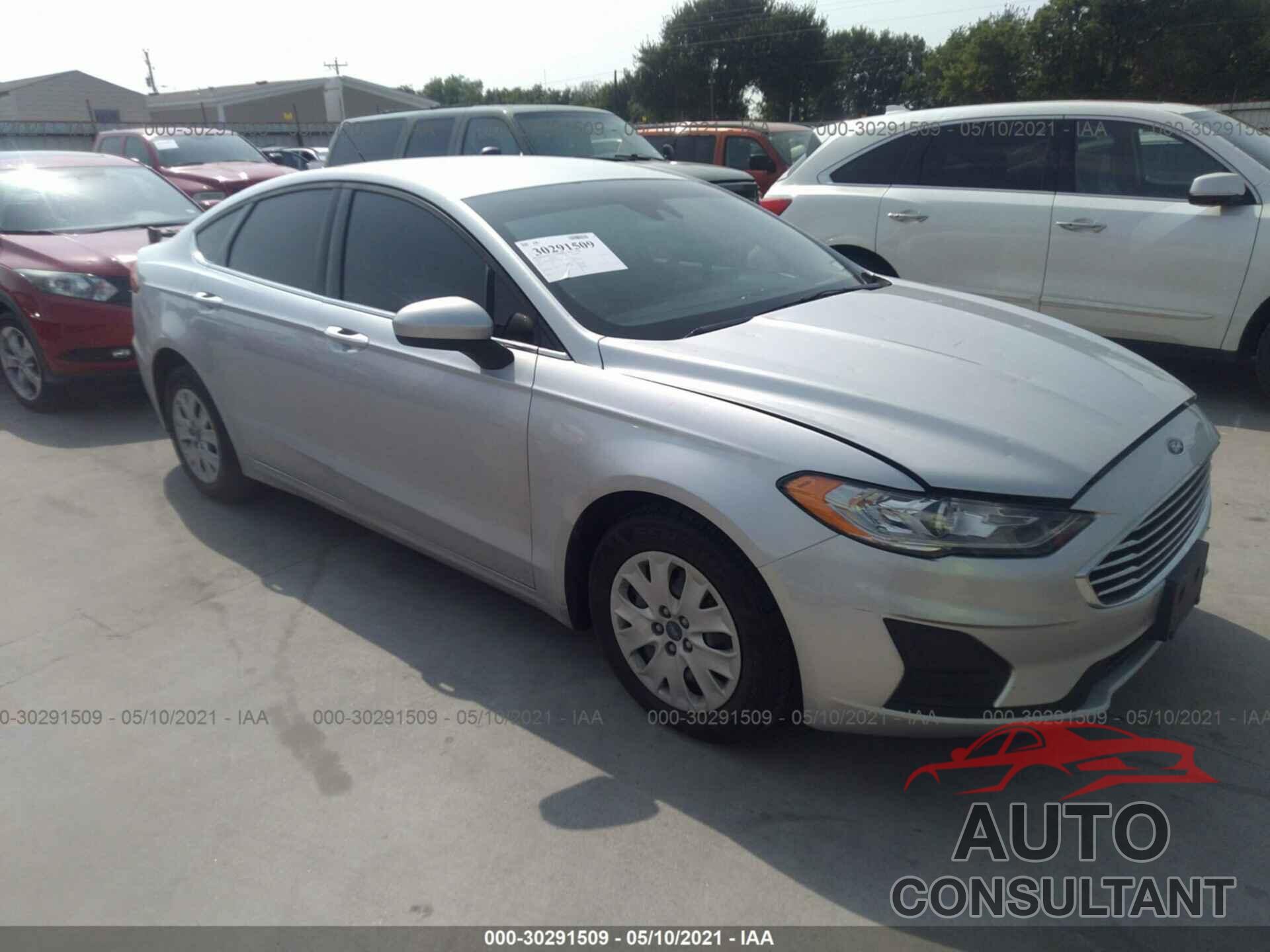 FORD FUSION 2019 - 3FA6P0G79KR275612