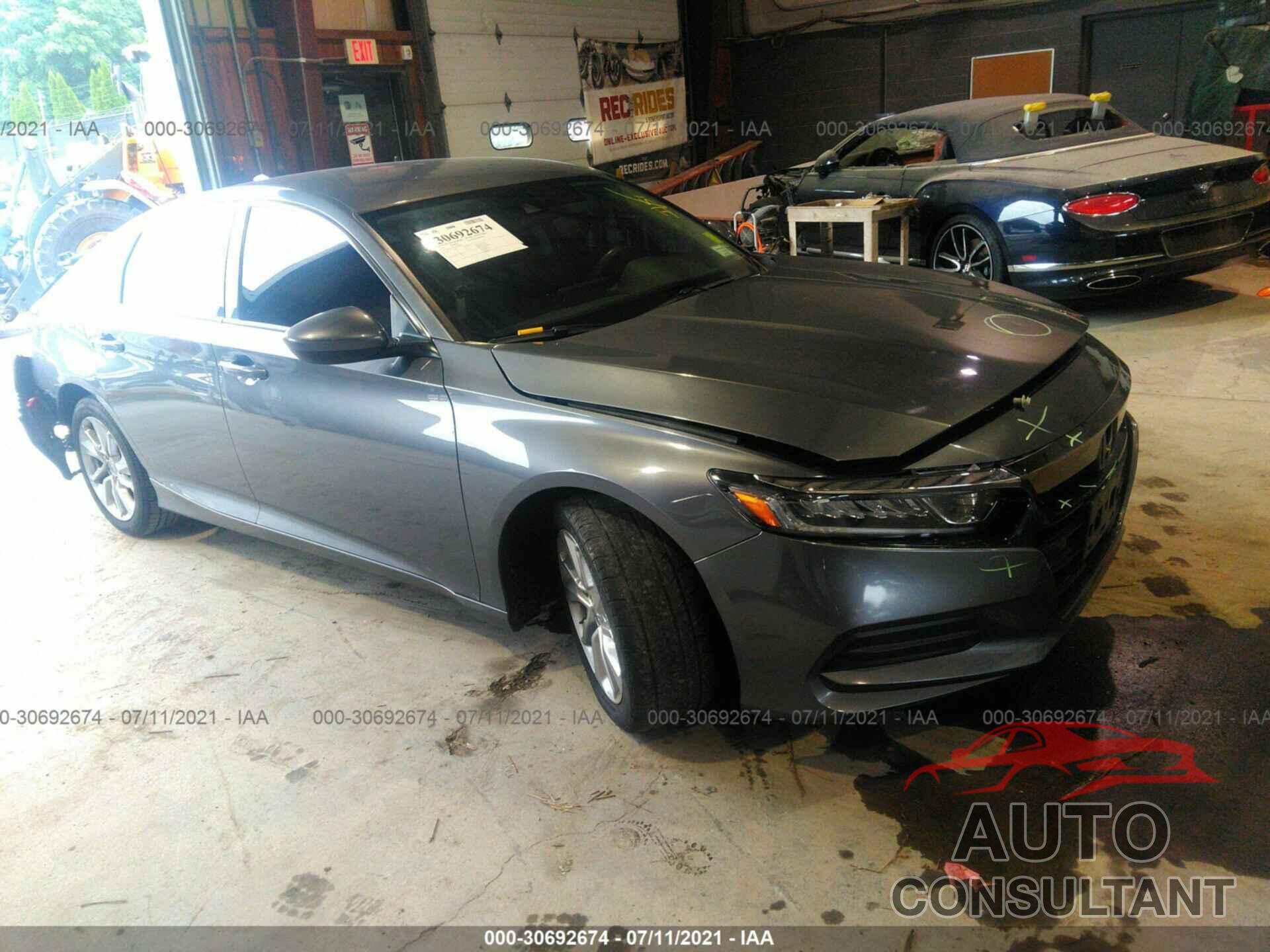 HONDA ACCORD SEDAN 2018 - 1HGCV1F16JA075996