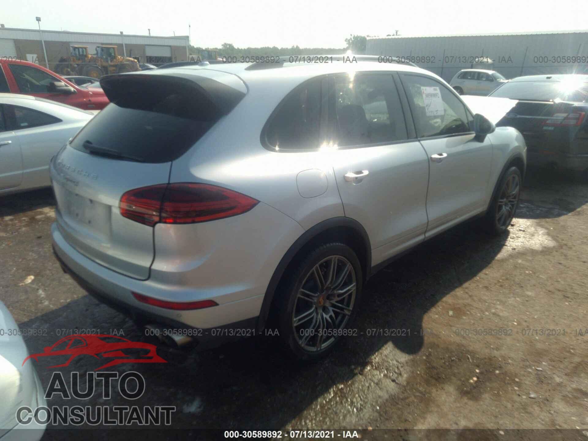 PORSCHE CAYENNE 2017 - WP1AB2A22HLA52281