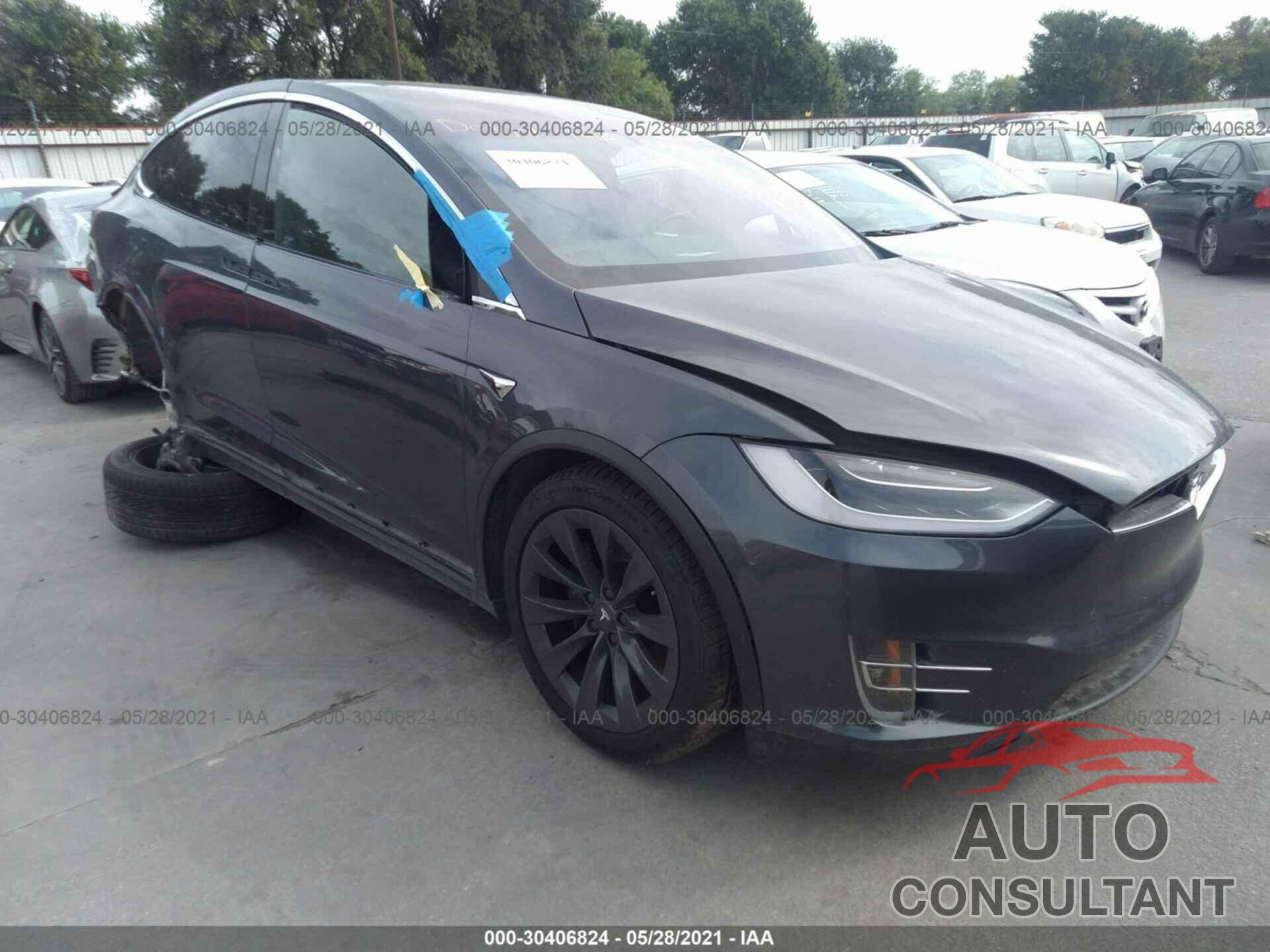 TESLA MODEL X 2018 - 5YJXCBE26JF135370