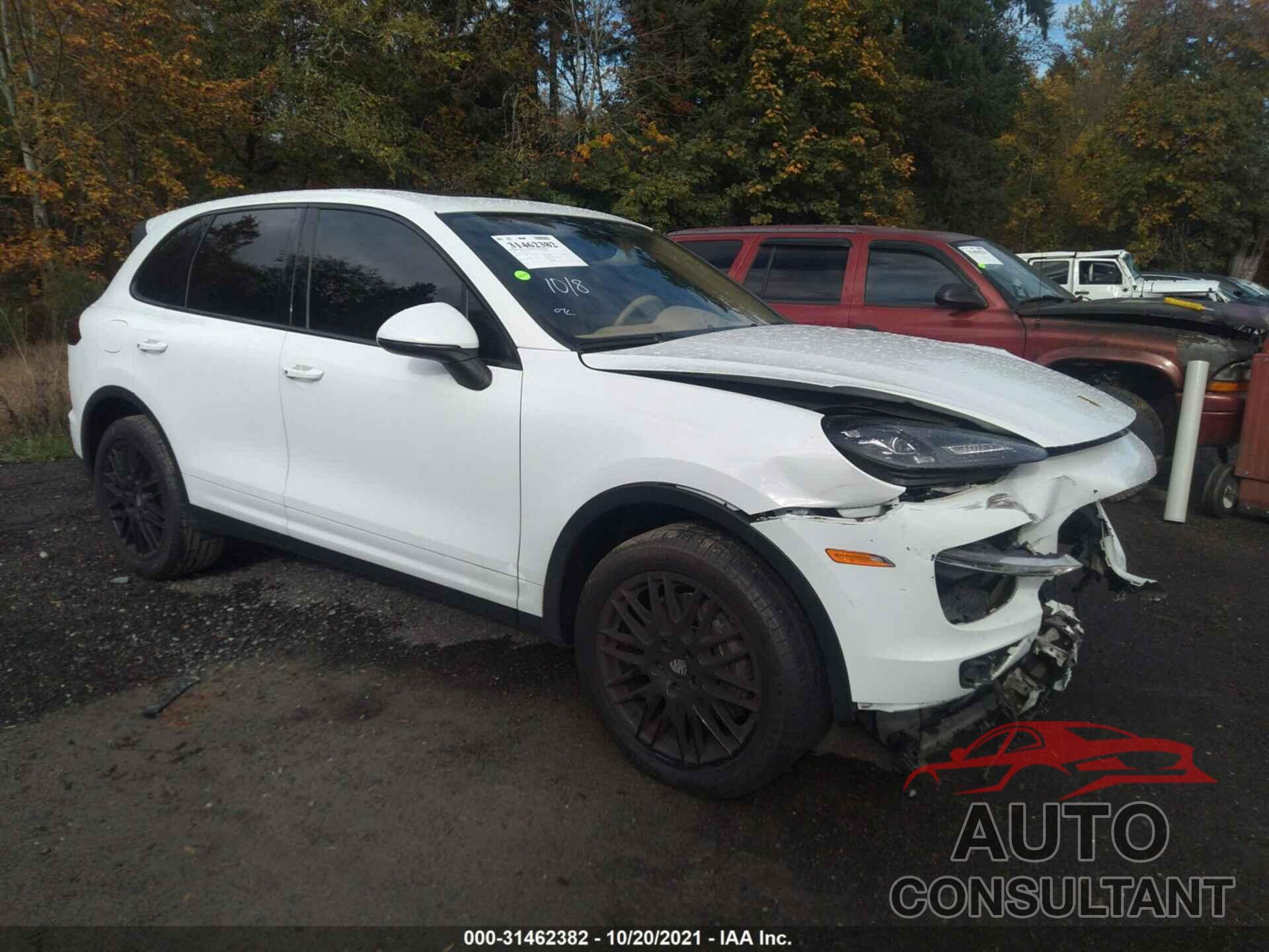 PORSCHE CAYENNE 2016 - WP1AA2A28GKA15369