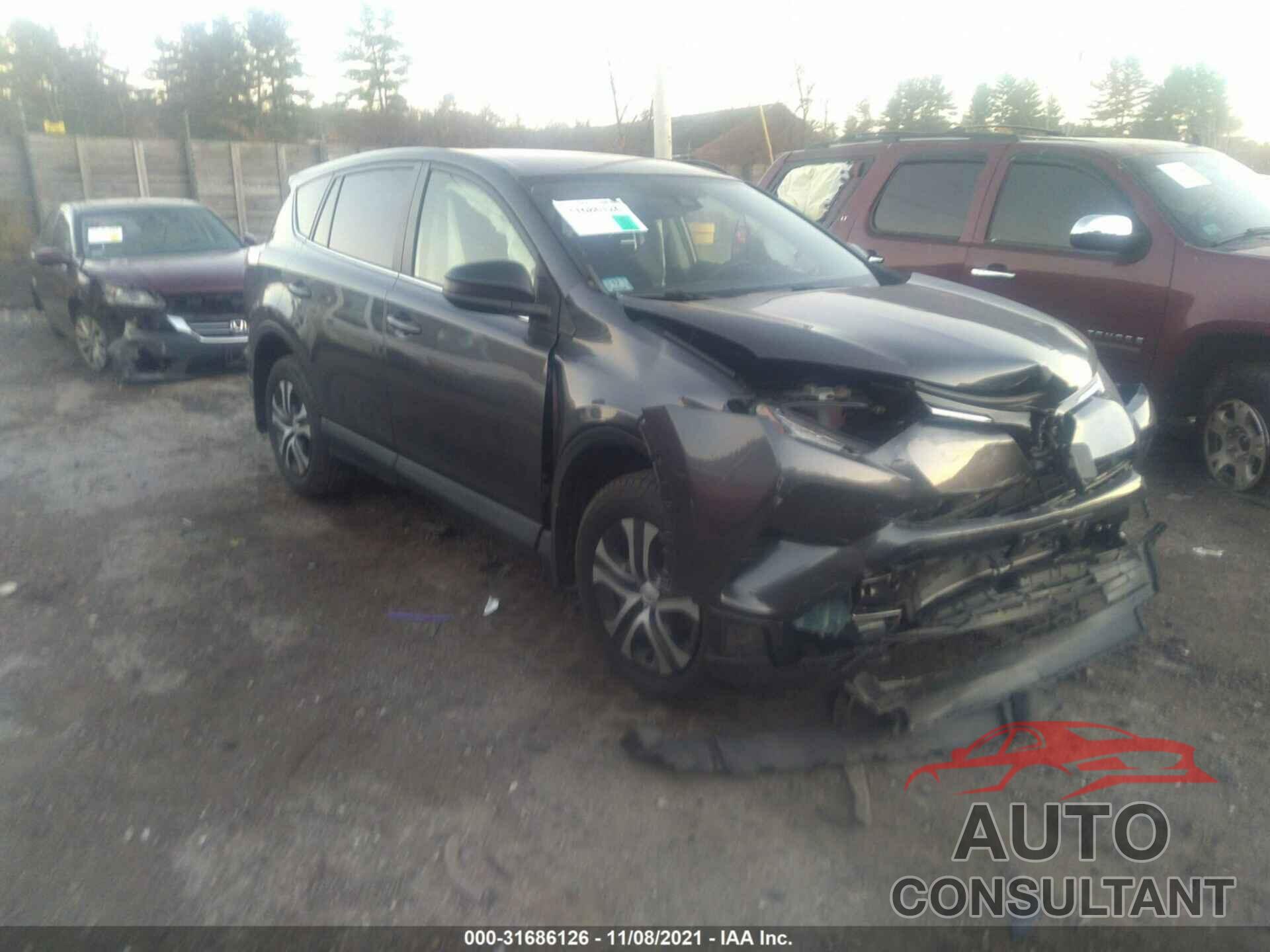 TOYOTA RAV4 2018 - JTMBFREVXJD225780