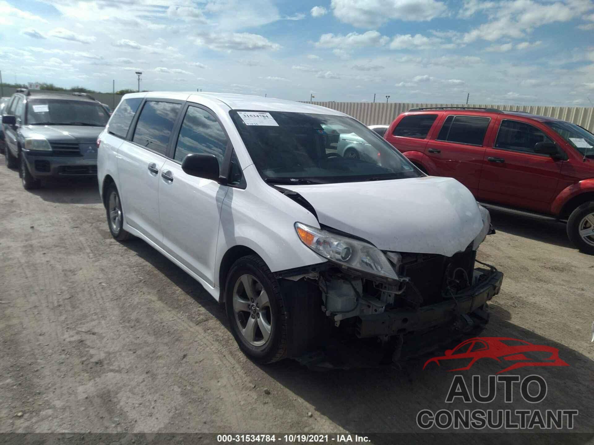 TOYOTA SIENNA 2018 - 5TDZZ3DC1JS901458