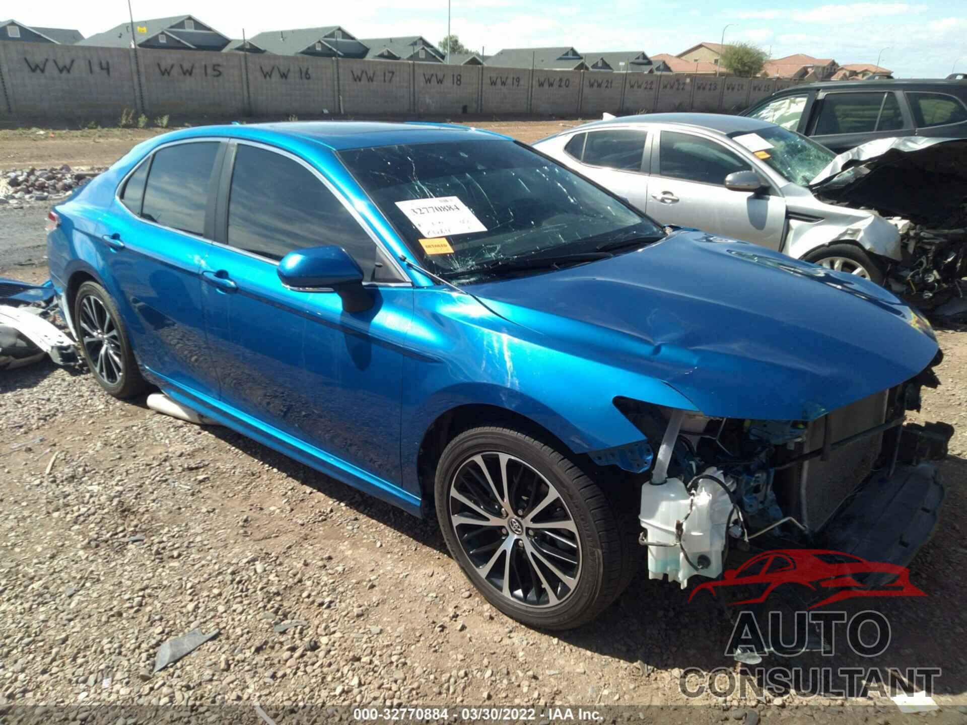 TOYOTA CAMRY 2020 - 4T1J11AK1LU304583
