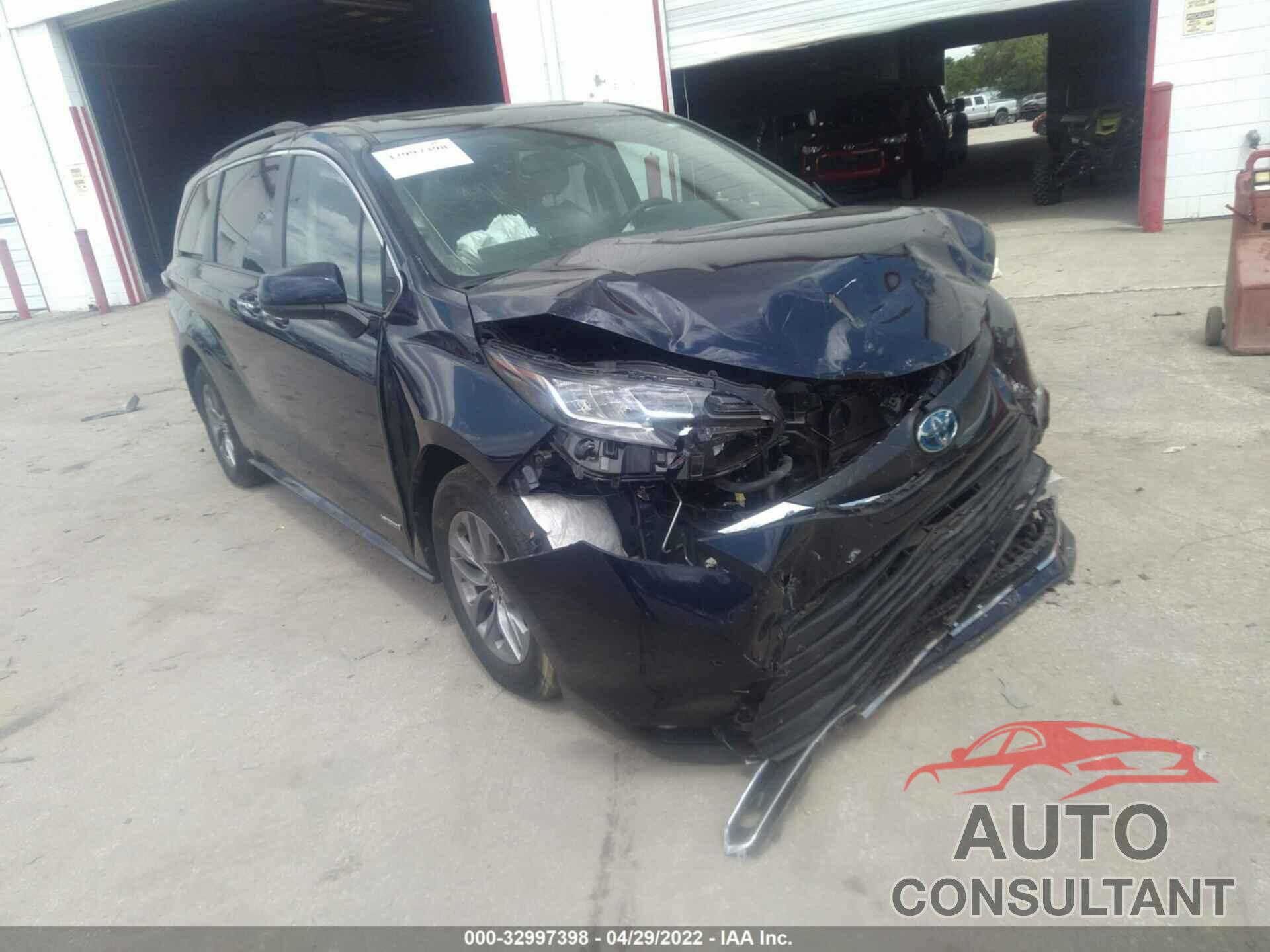 TOYOTA SIENNA 2021 - 5TDYRKEC2MS044754